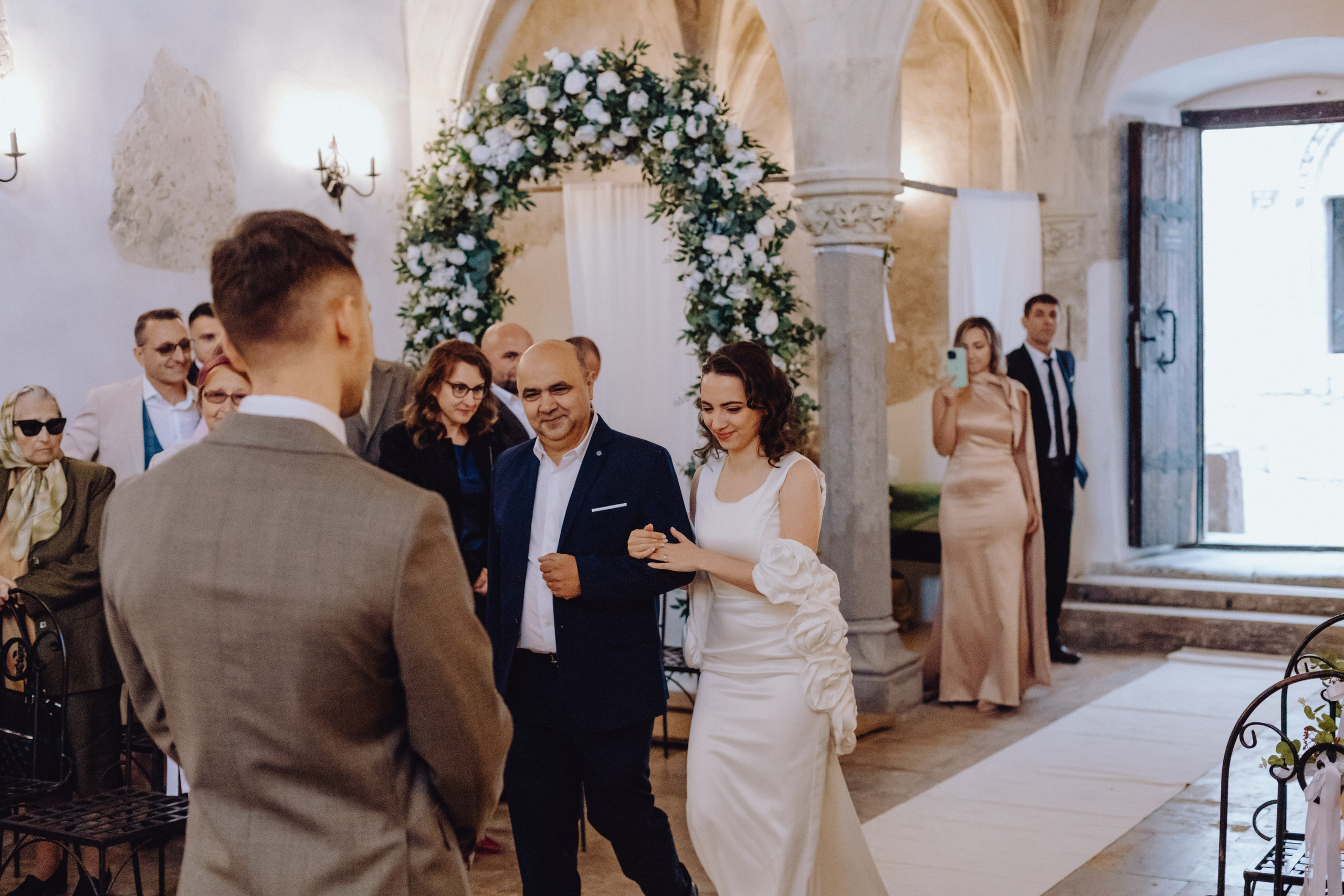 Nicu & Daria. Wedding & couple photographer from Romania Rut Vetan