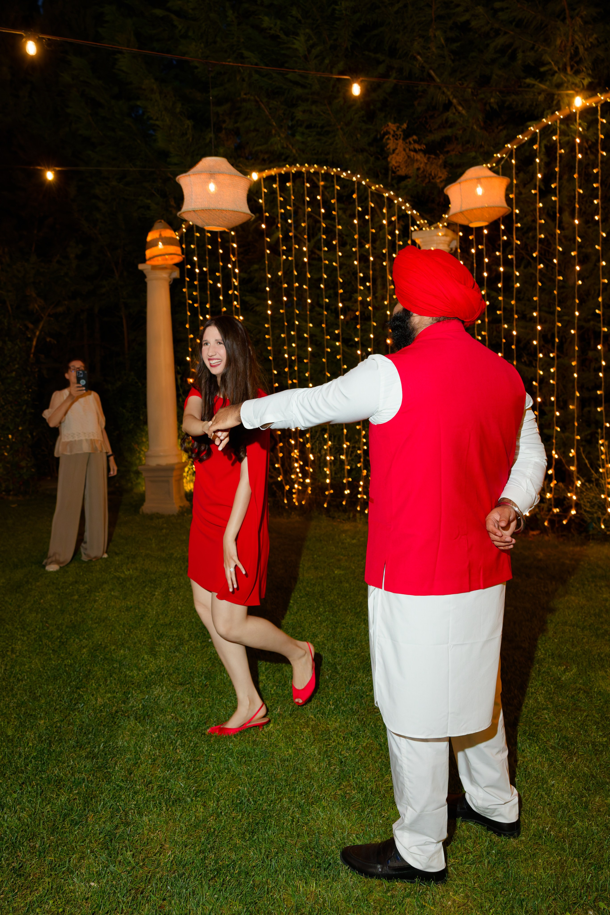 Pizza Party at Tenuta Massini, Florence, Italy. Destination Wedding Photographer — Nikita Burtsev