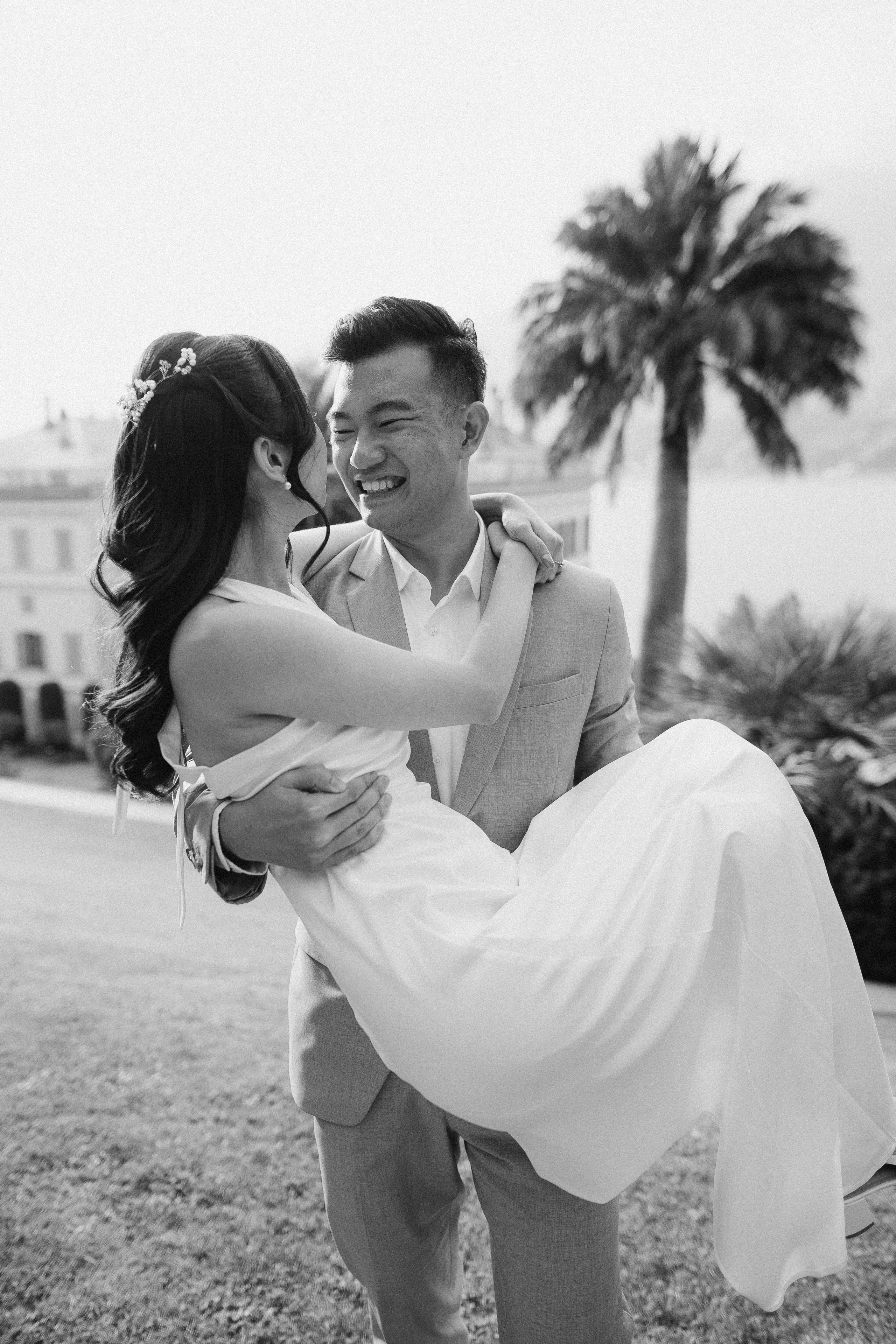 Elopement on Lake Como — Intimate Wedding Photography by Anna Linnik. Photographer in Italy Anna Linnik