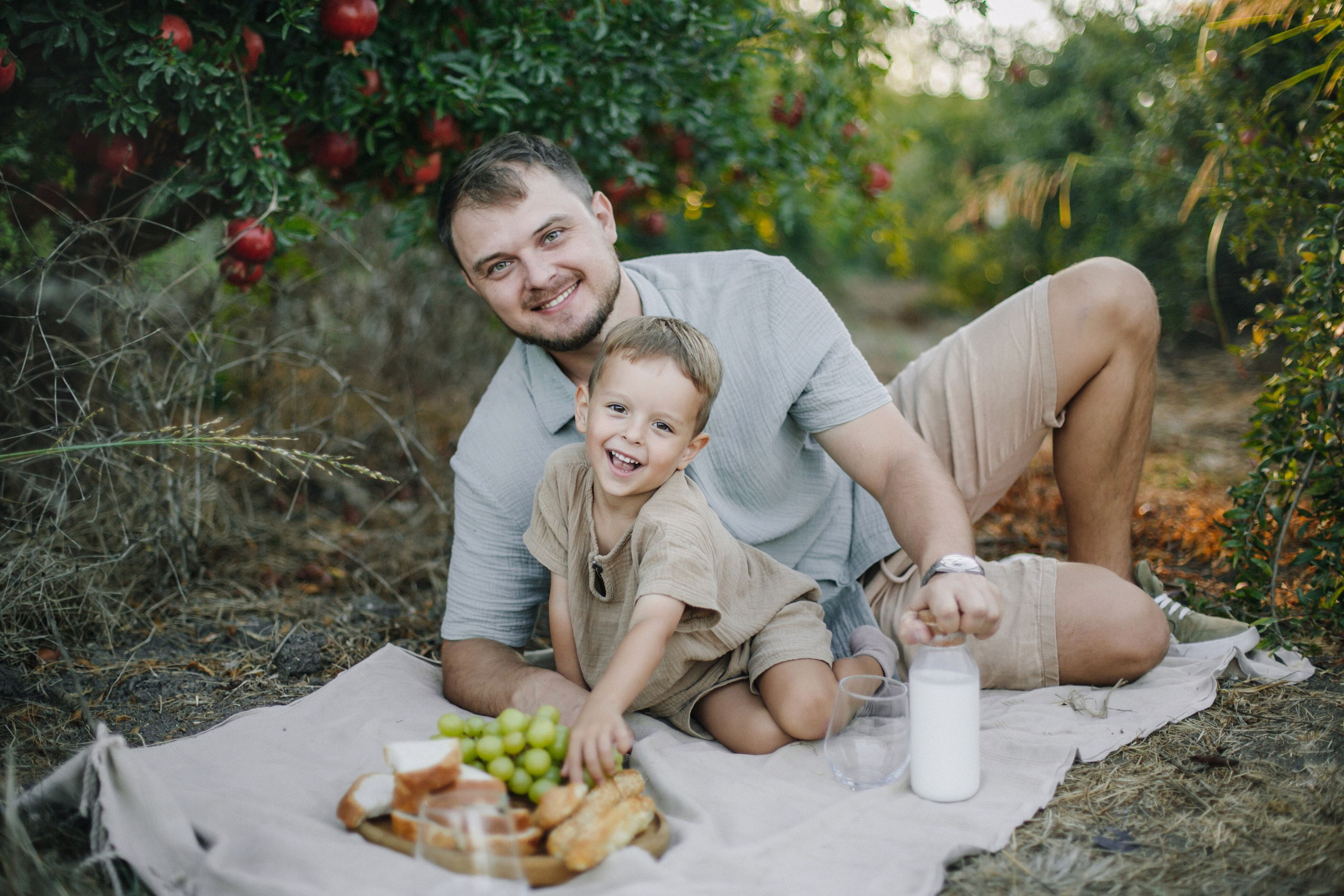 Binyamina garden. Family photographer in Israel