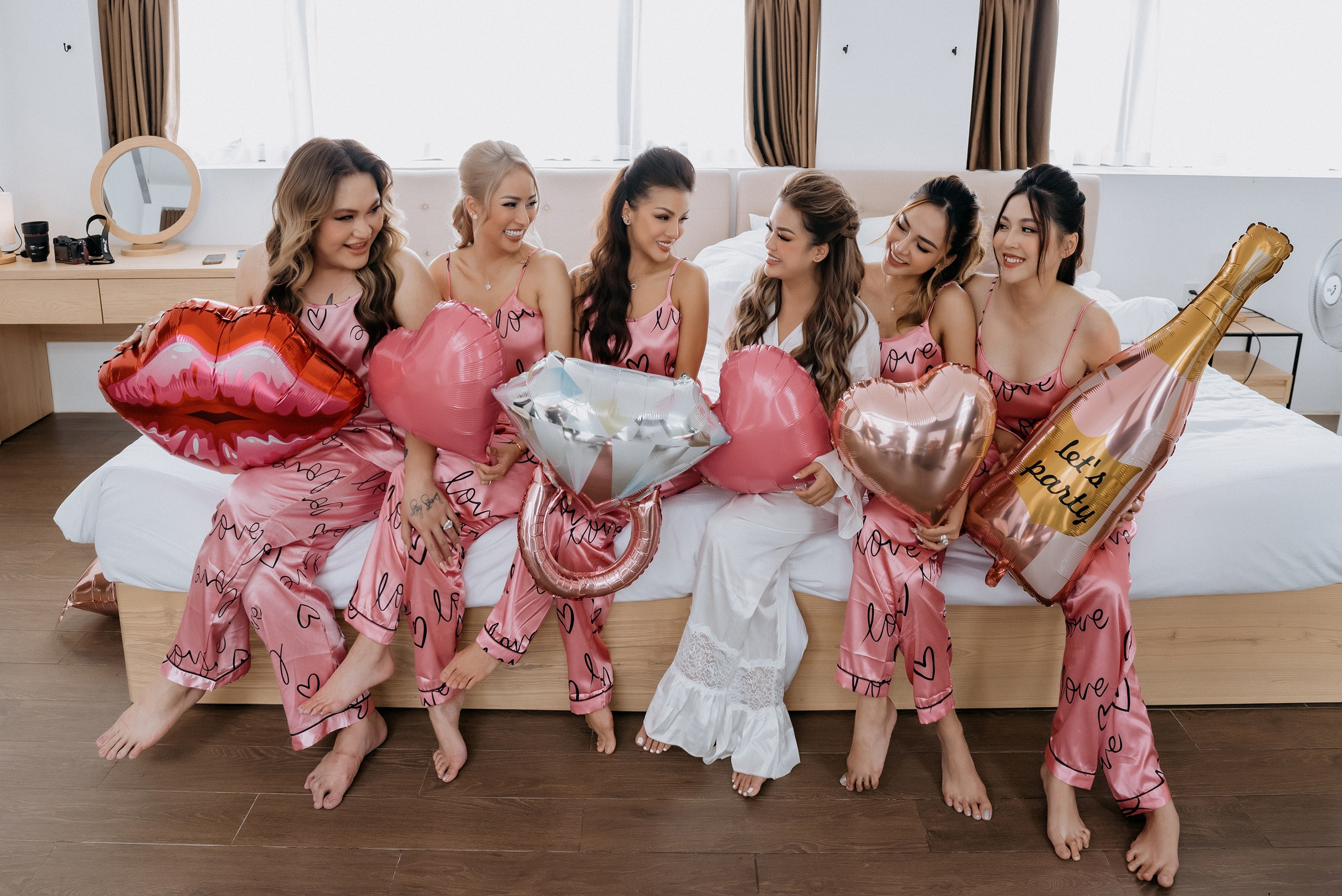 JESSE & MIMI / The Vows. Nhiếp ảnh gia đám cưới hàng đầu tại Thành Phố Hồ Chí Minh