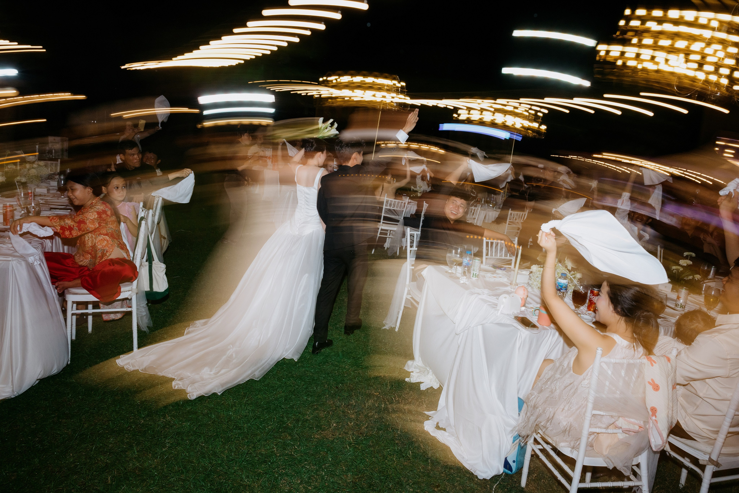 DIEU & THINH/Destination Wedding. Nhiếp ảnh gia đám cưới hàng đầu tại Thành Phố Hồ Chí Minh