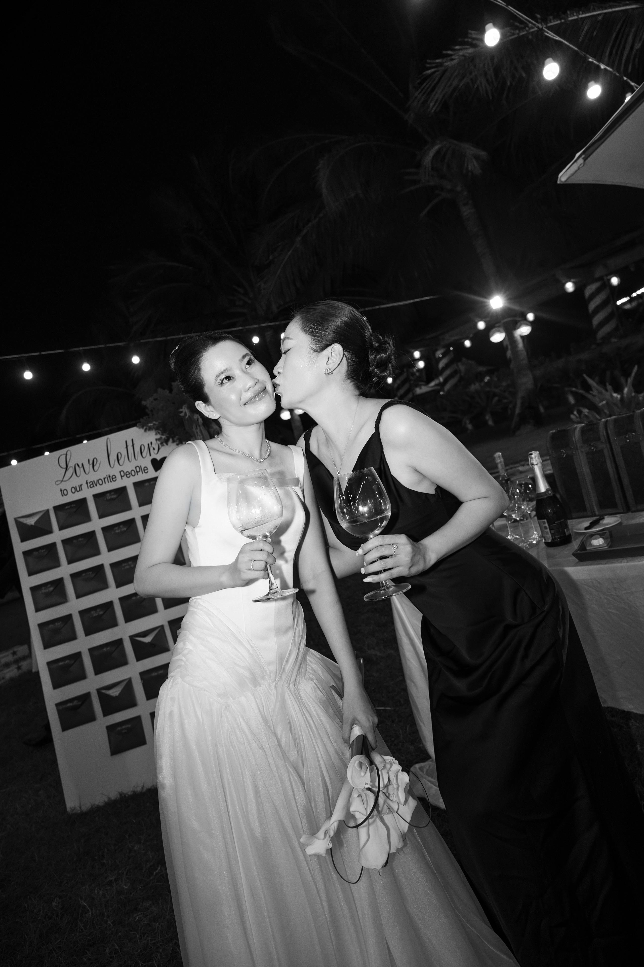DIEU & THINH/Destination Wedding. Nhiếp ảnh gia đám cưới hàng đầu tại Thành Phố Hồ Chí Minh