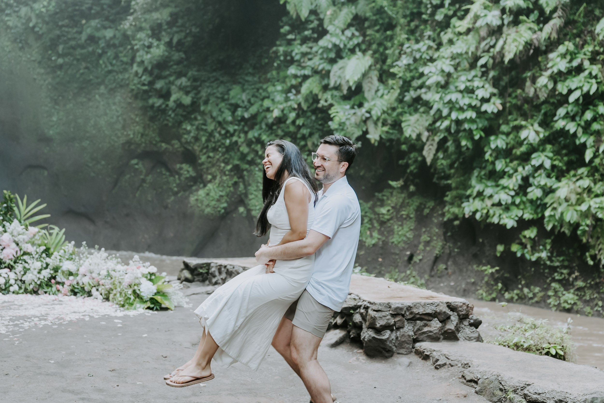 Marriage Proposal. Female Photographer in Bali