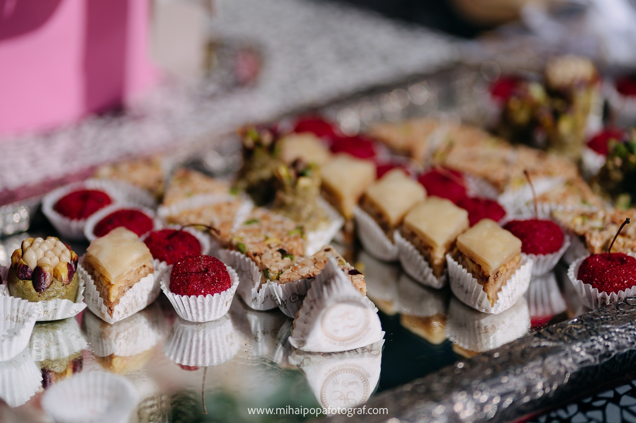 Fotograf Cununie Civilă în București - Mihai Popa Fotograf. Fotograf Nuntă & Botez București - Mihai Popa | Dincolo de oameni, imortalizez emoții!
