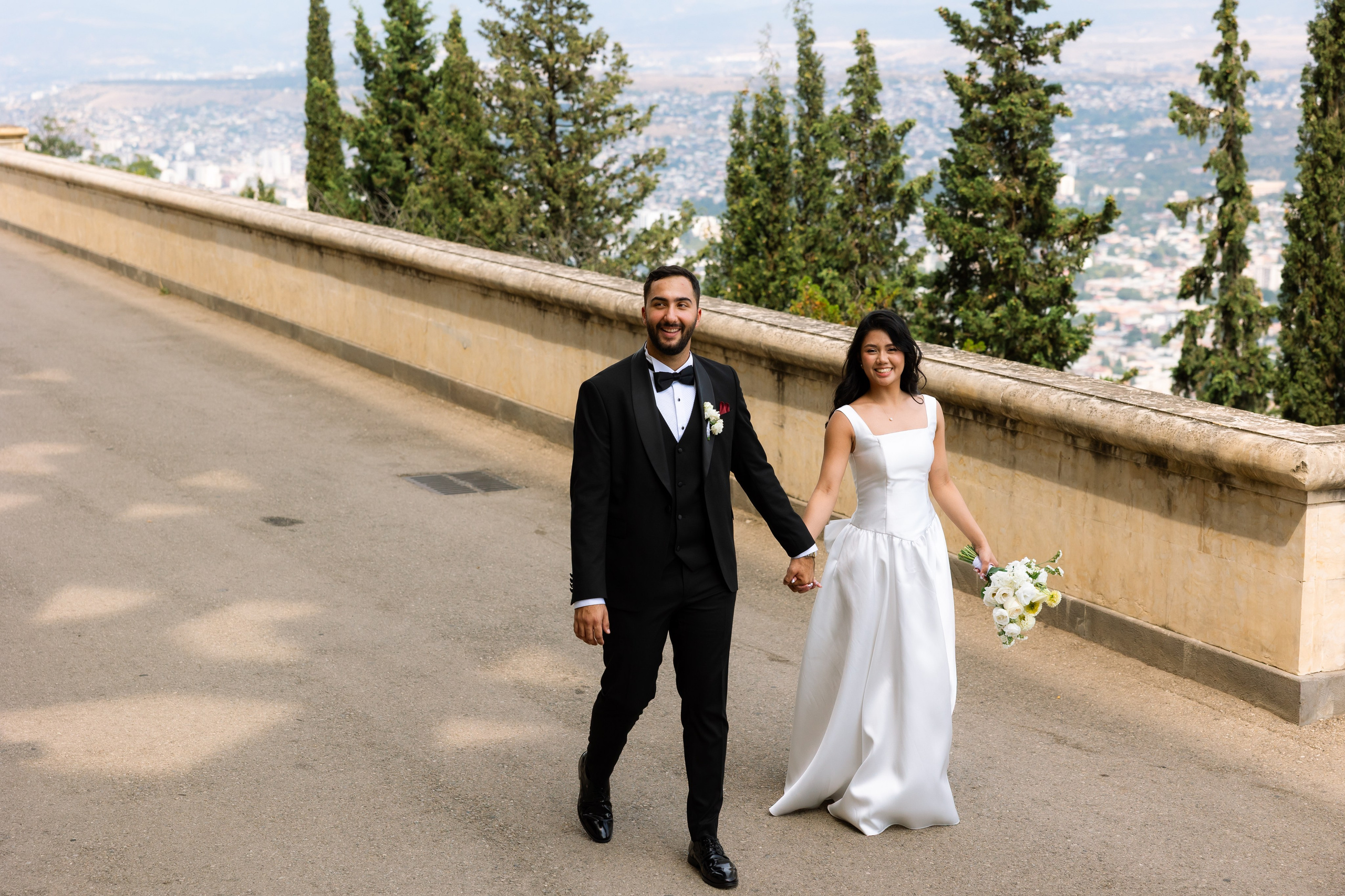 Sharing happy moments. Wedding photographer in Tbilisi Ioseb Mamniashvili