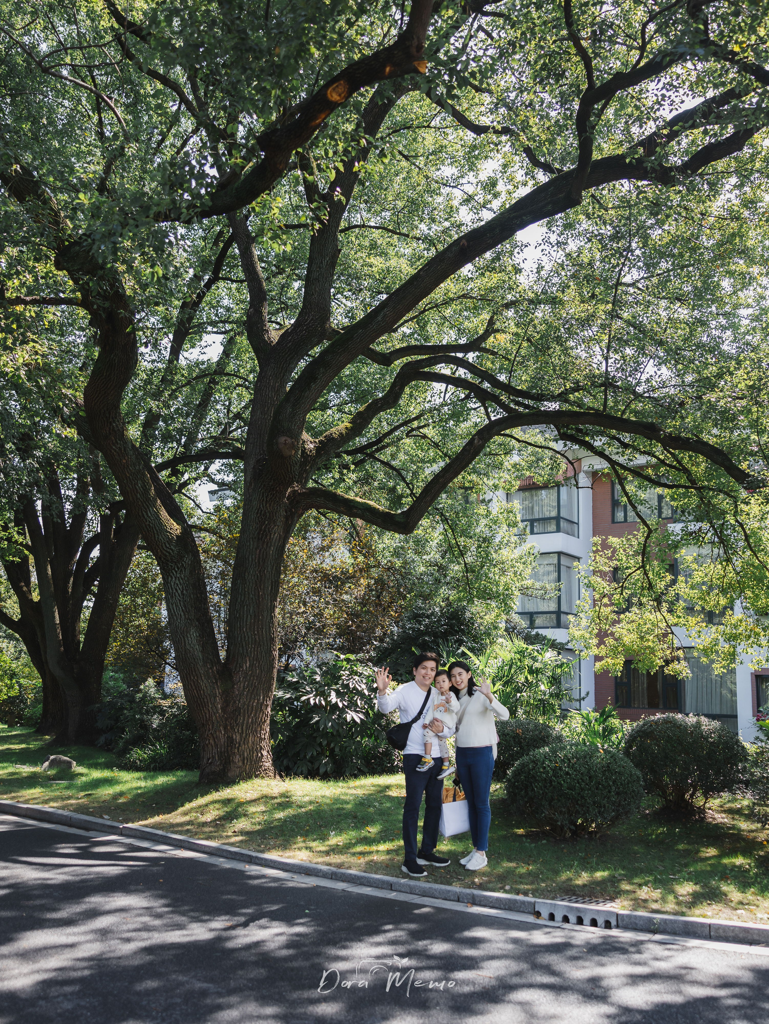 Shanghai Family Photographer | A Sunny Outdoor Family Session with a Two-Year-Old