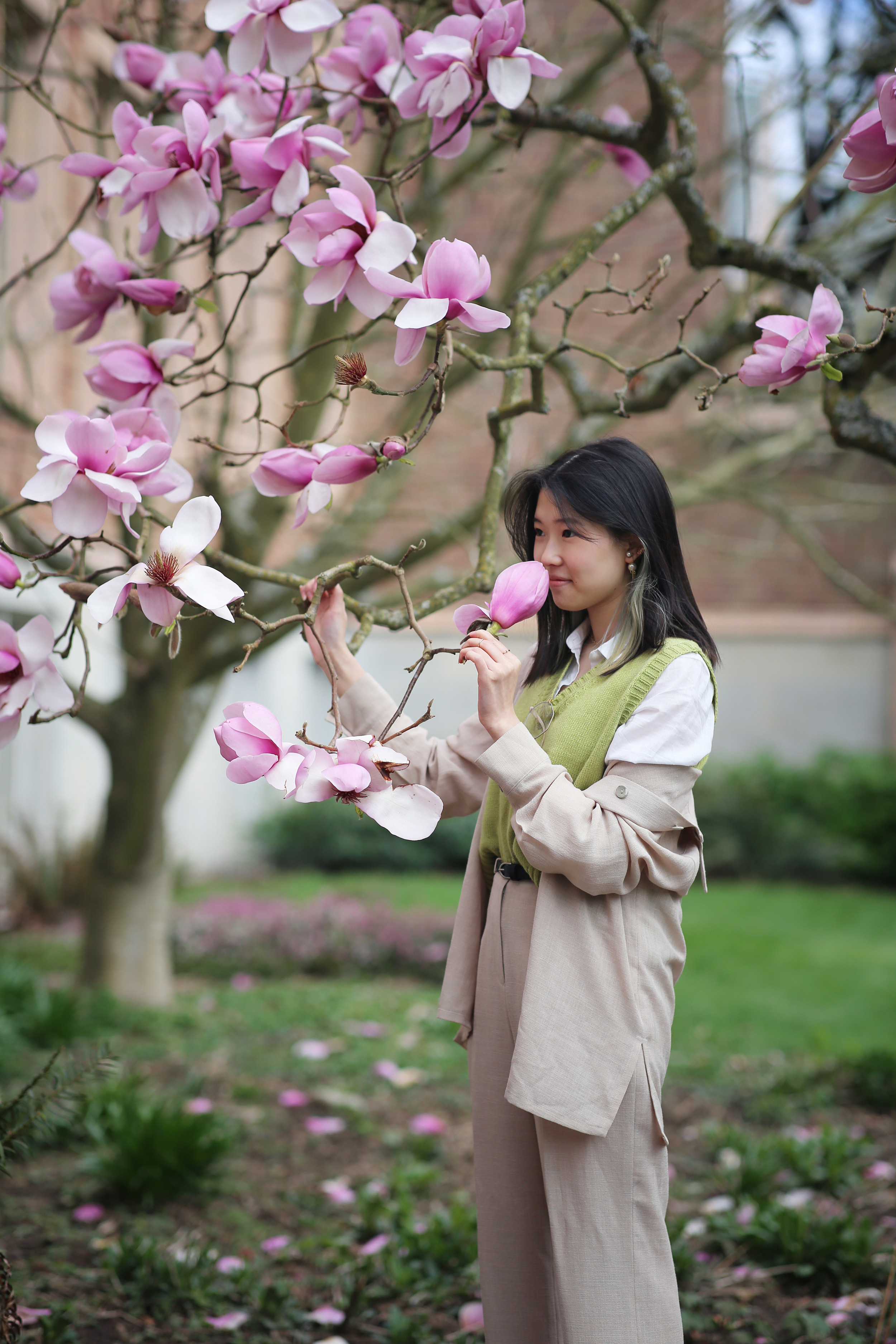 Spring Blossom. YuAnna studio. Family & Kids Photographer in Seattle area, located in