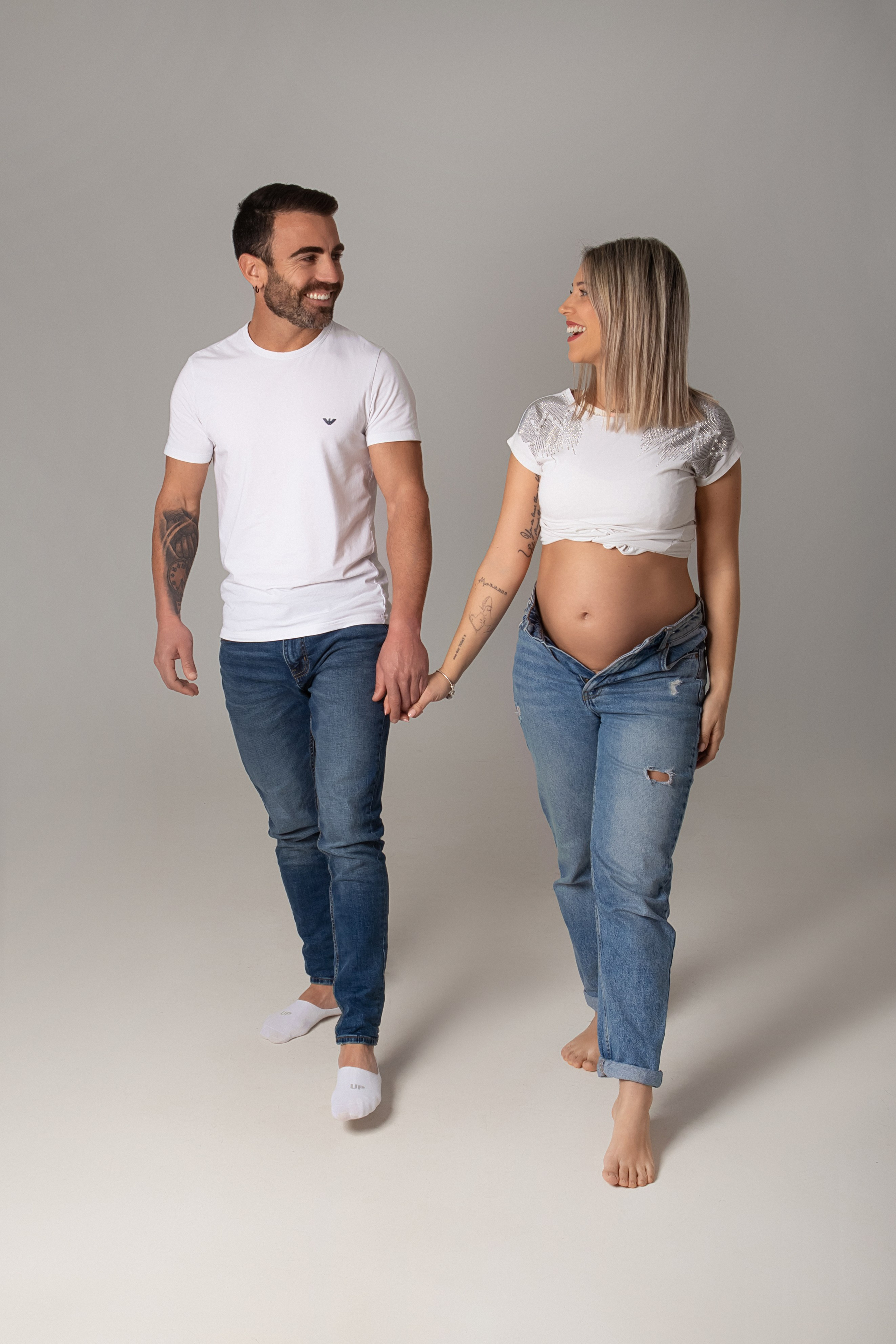 Photo shoot in minimalist style. Professional photographer in Spain