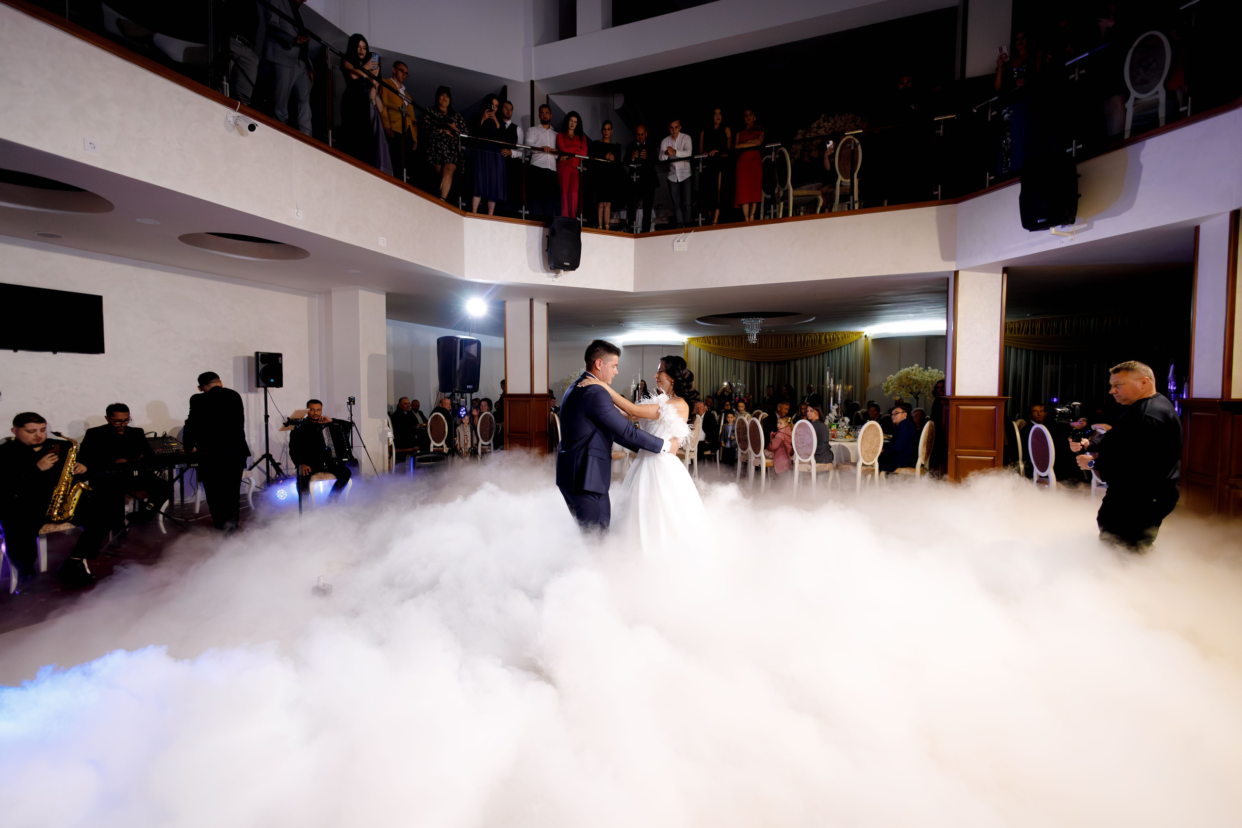 Loredana & Emilian – Ziua Nunții | Videografie - fotografie Botez Suceava, Iași, Botoșani. Servicii foto-video profesionale, pentru momente de neuitat