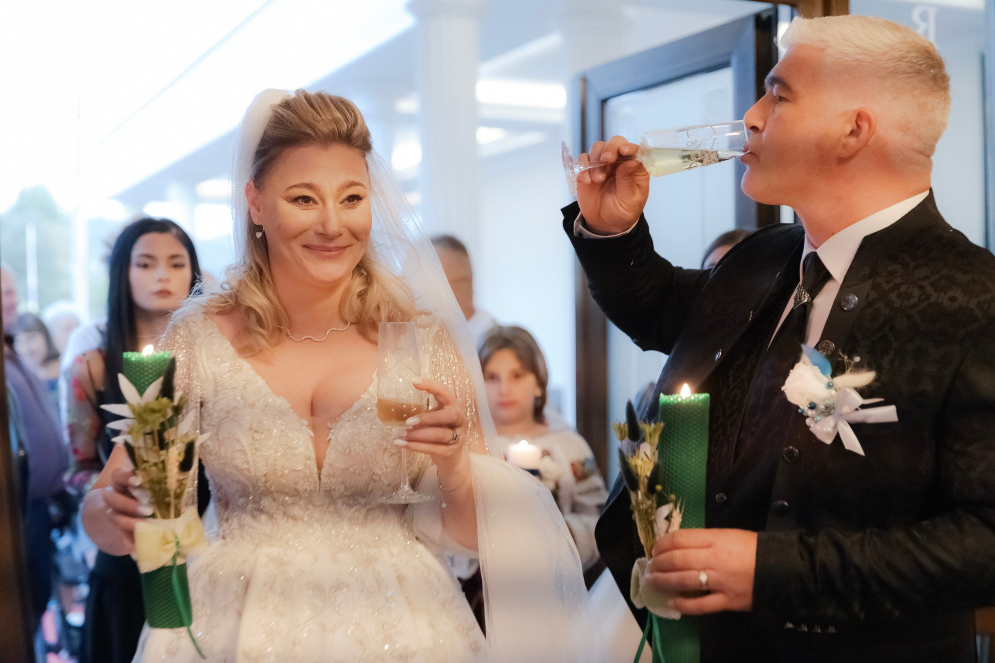 Mihai & Oana. Servicii foto-video profesionale, pentru momente de neuitat