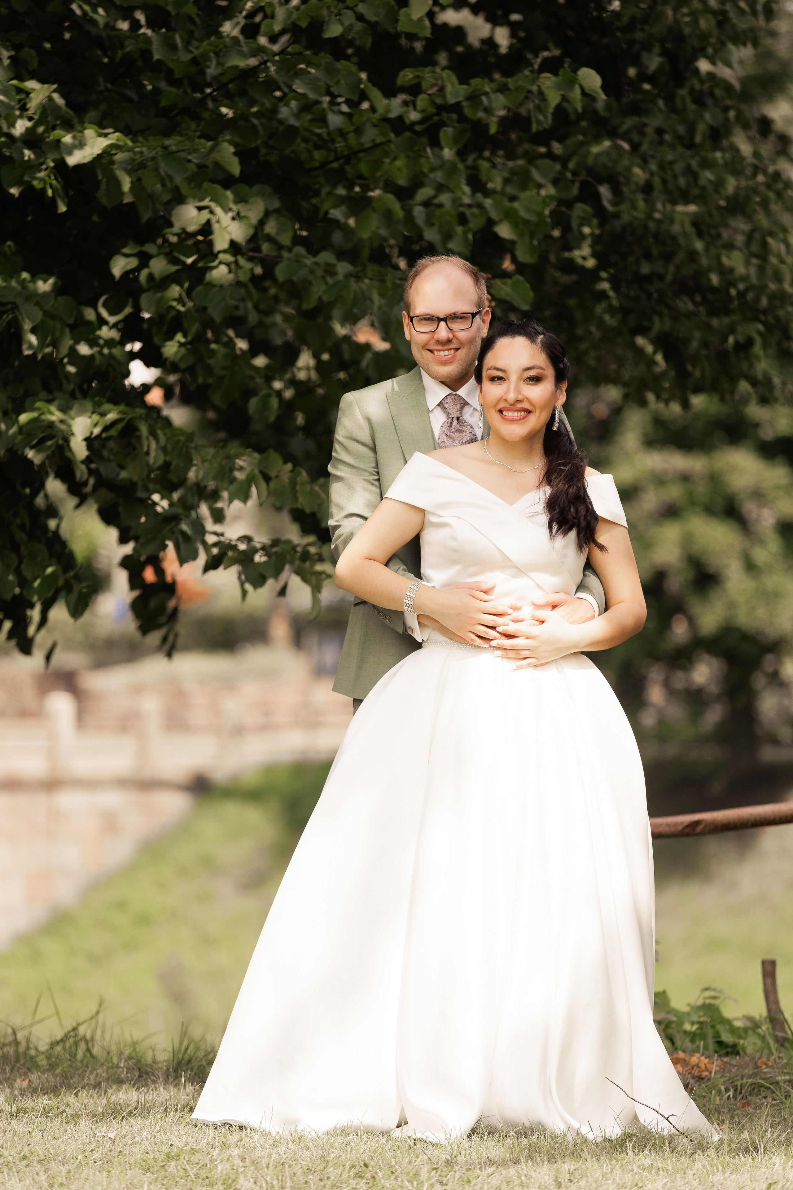 Hochzeitsfotografie im Schloss Ahrensburg | Zeitlose Eleganz in Schleswig-Holsteins Gärten. Hochzeitsfotograf und Hochzeitsvideograf aus Hamburg | Roka21Film
