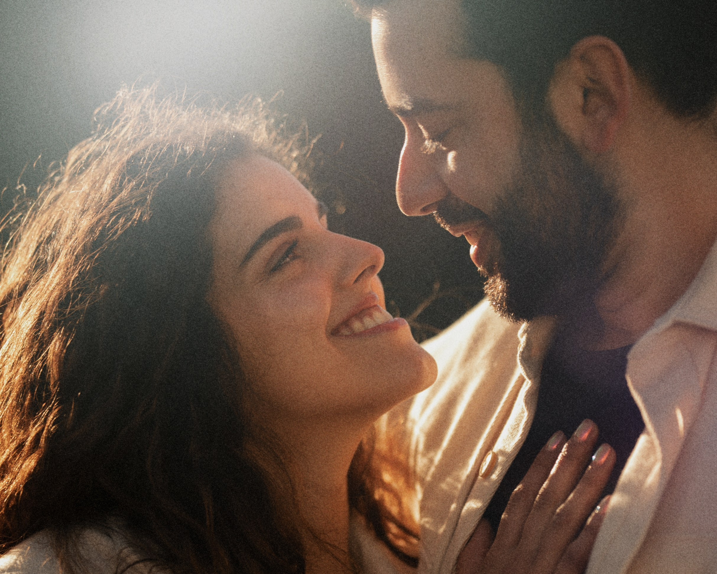 STORIES OF LOVE. Anastasiia Antoniuk portrait, family and couple photographer, Portugal