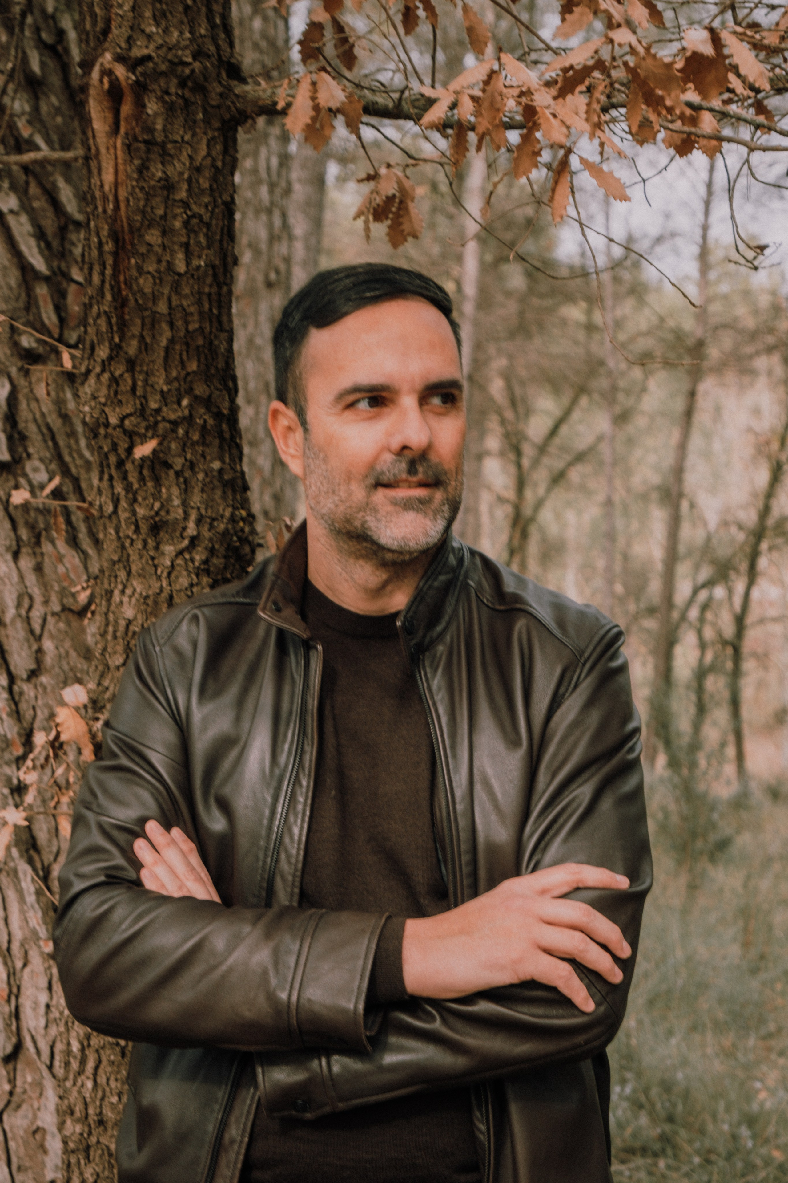 Sesión familiar en el bosque. Fotografía profesional en Calafell - Elena Medvedeva