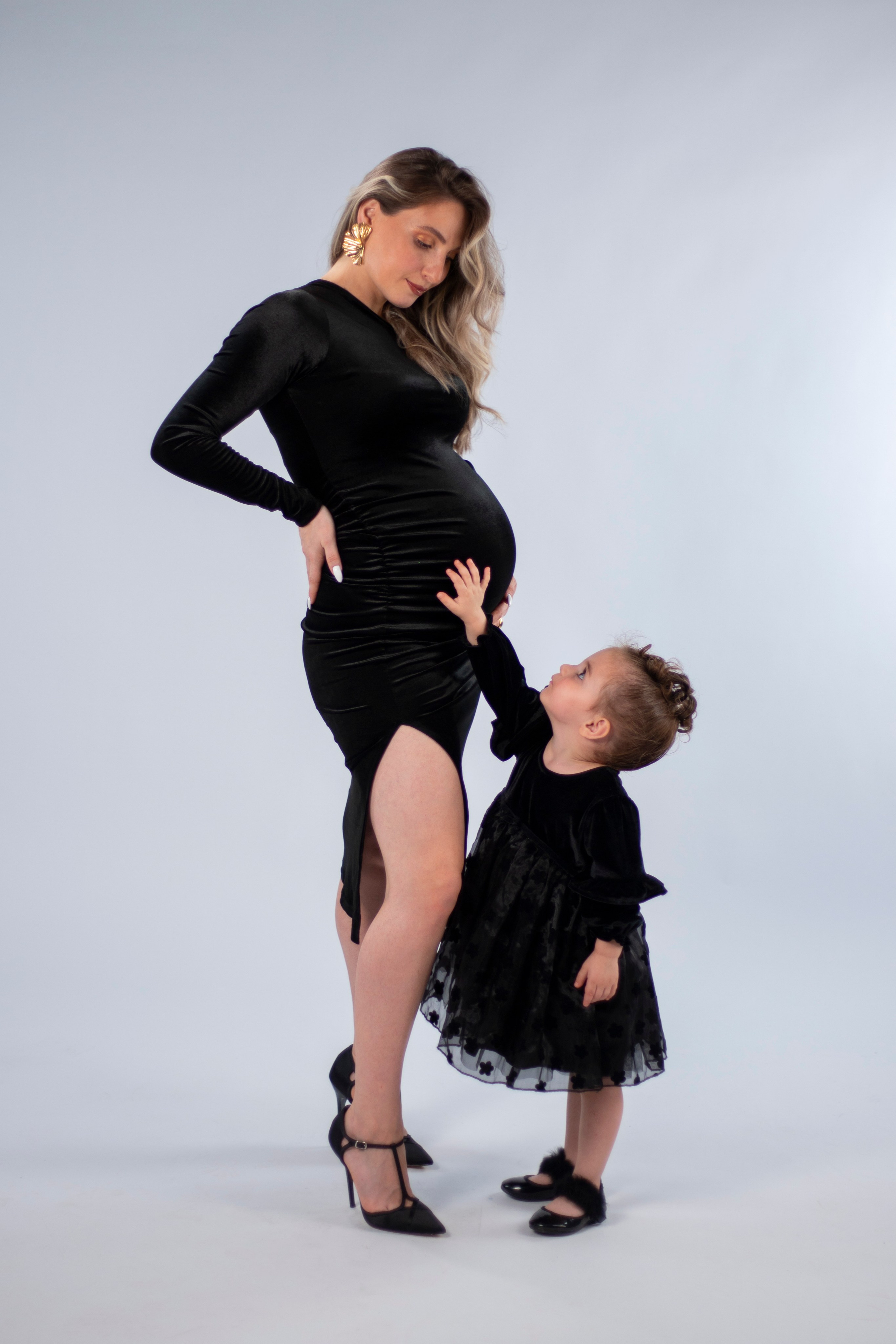 სტუდიური და გარე ფოტოსესიები. Clapp Studio