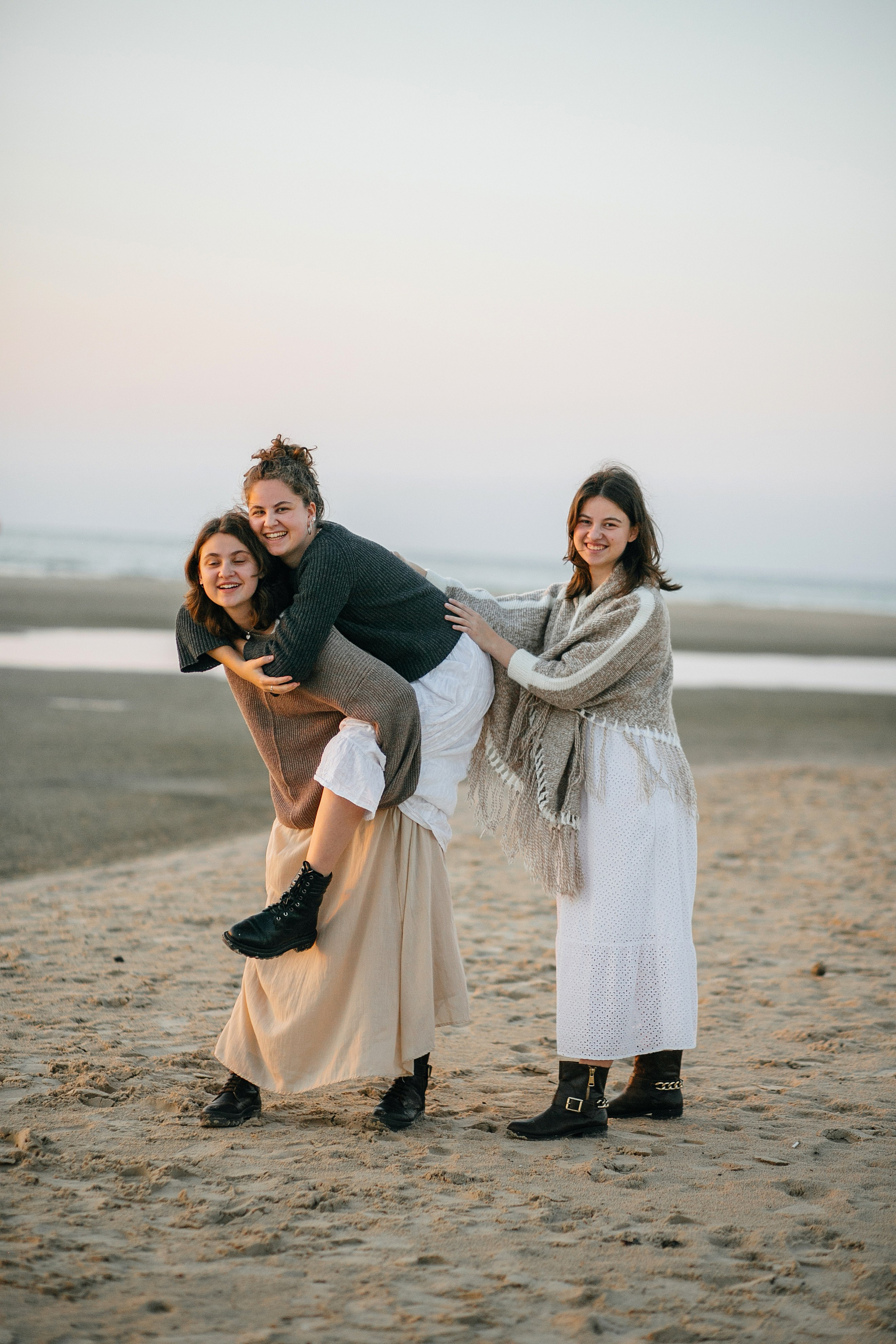 3 sisters Netanya. Family photographer in Israel