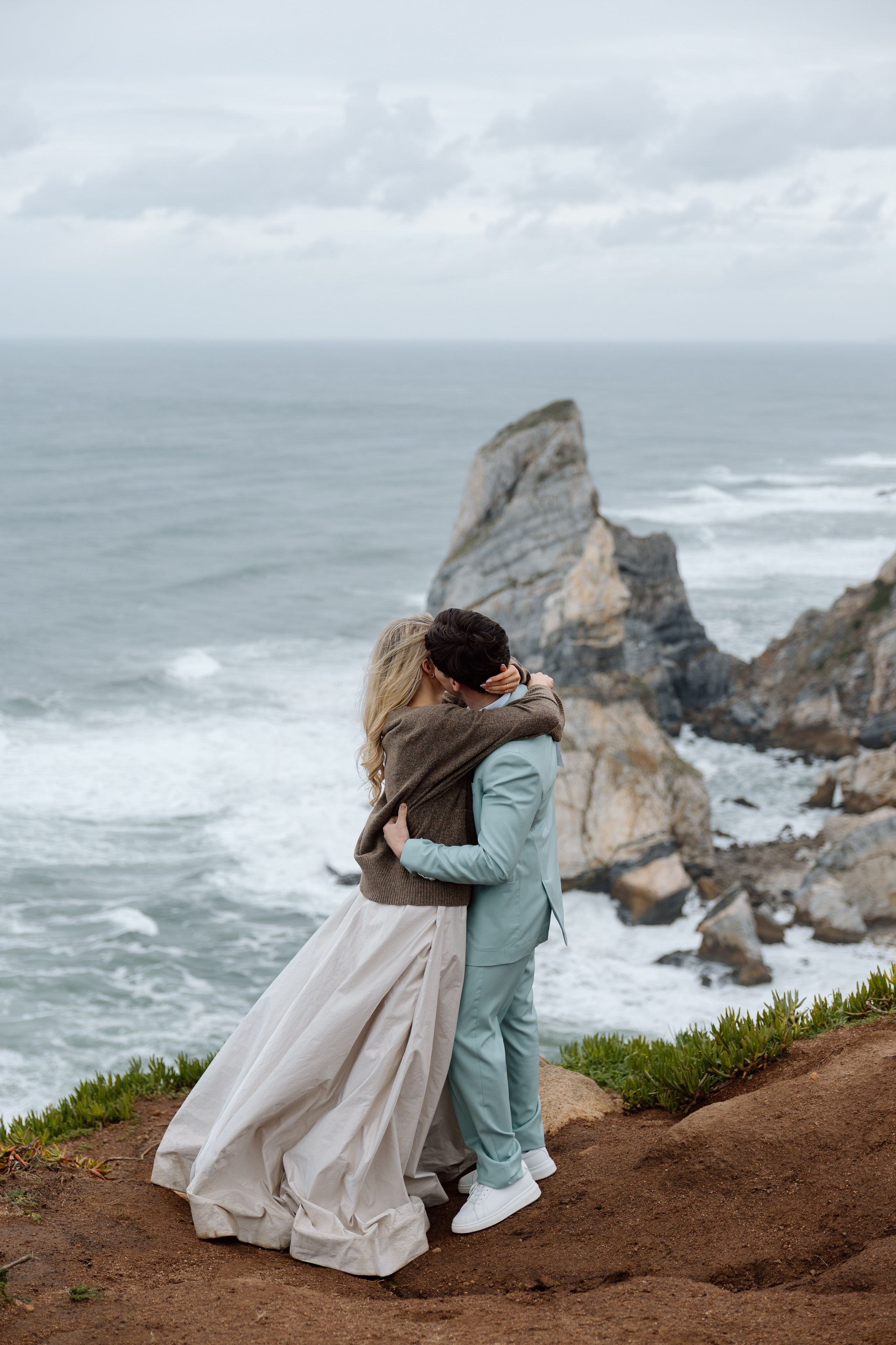 Vivien & Razvan. Main