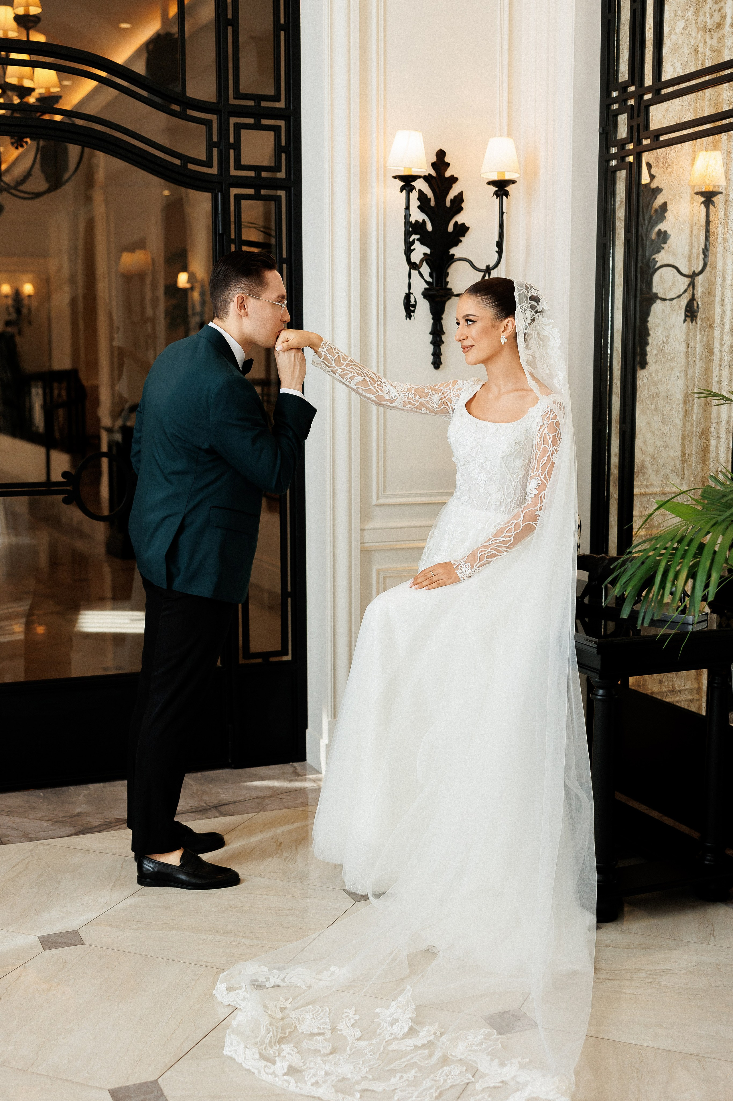 Serghei & Erica — Queen Residence. Servicii Foto și Video 067188353