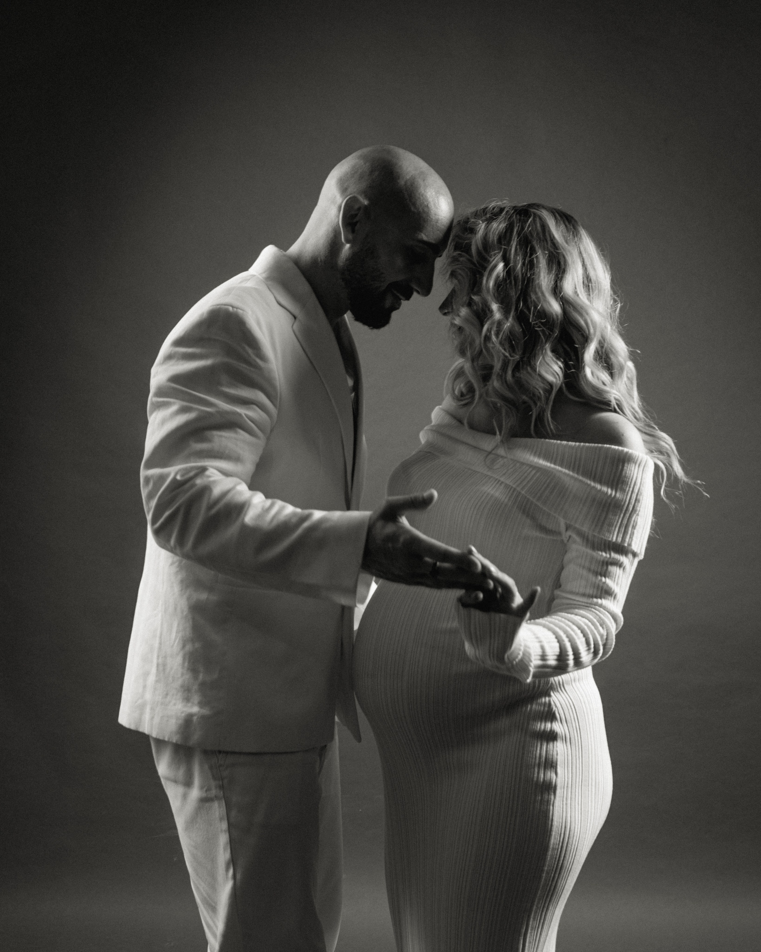 HAPPINESS. Anastasiia Antoniuk portrait, family and couple photographer, Portugal