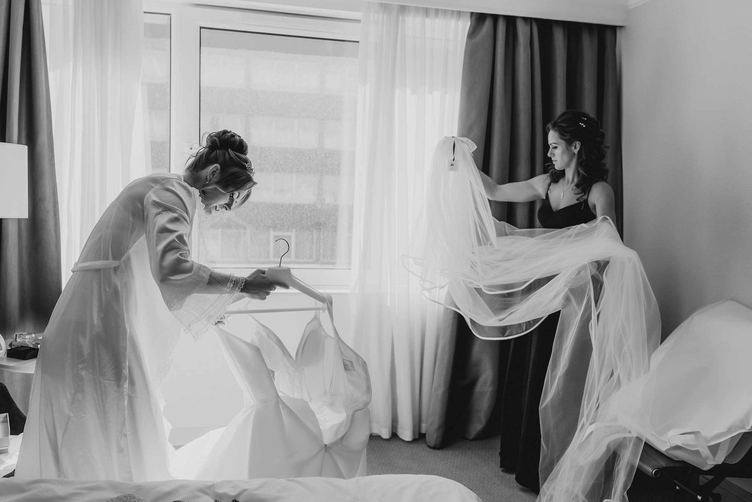 Megan & Oneias. Main