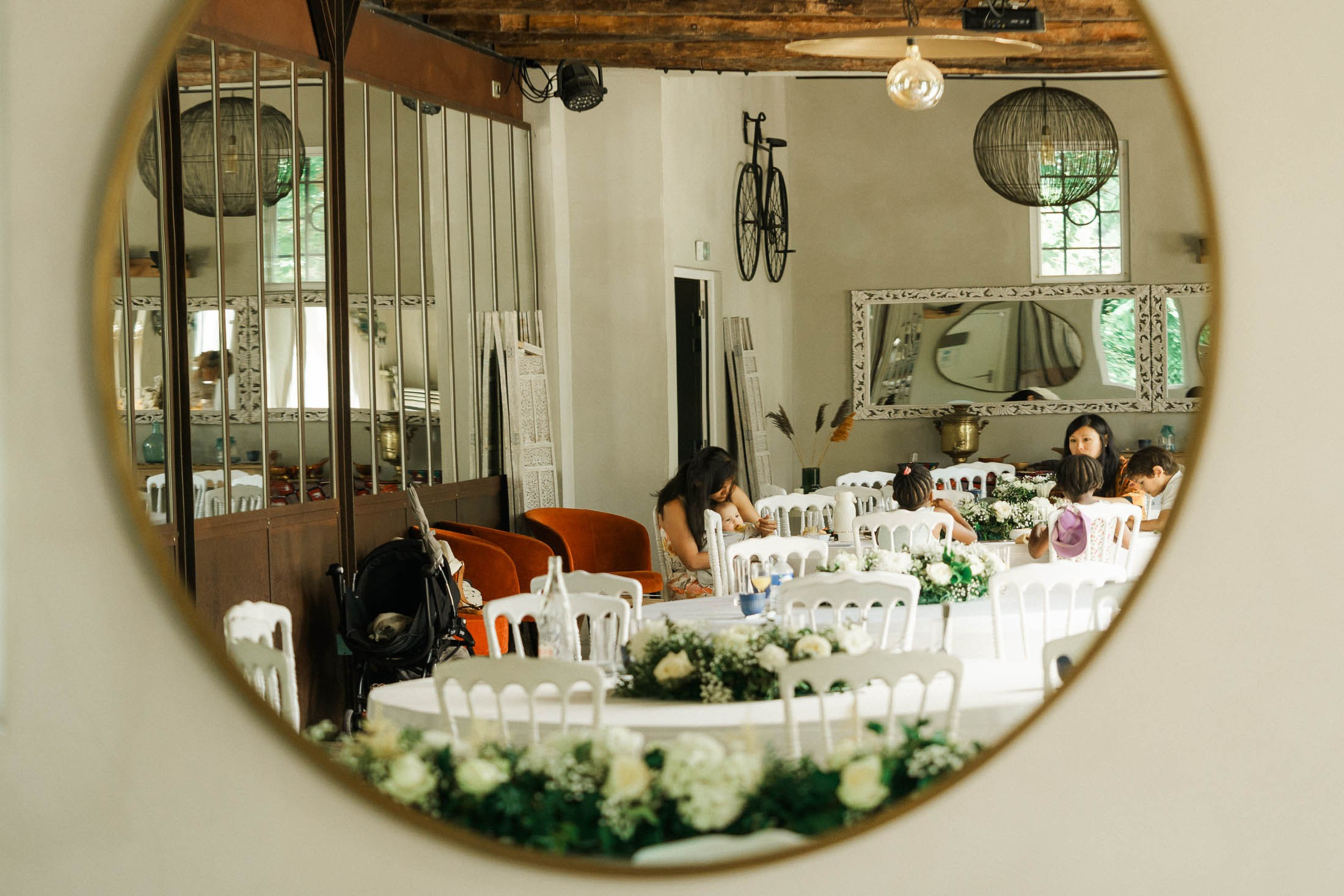 A Relaxed Day-After BBQ Party in France | Destination Wedding Photographer. StudioHappyMoment | Hääkuvaaja Helsinki, tunteikas ja dokumentaarinen kuvaus