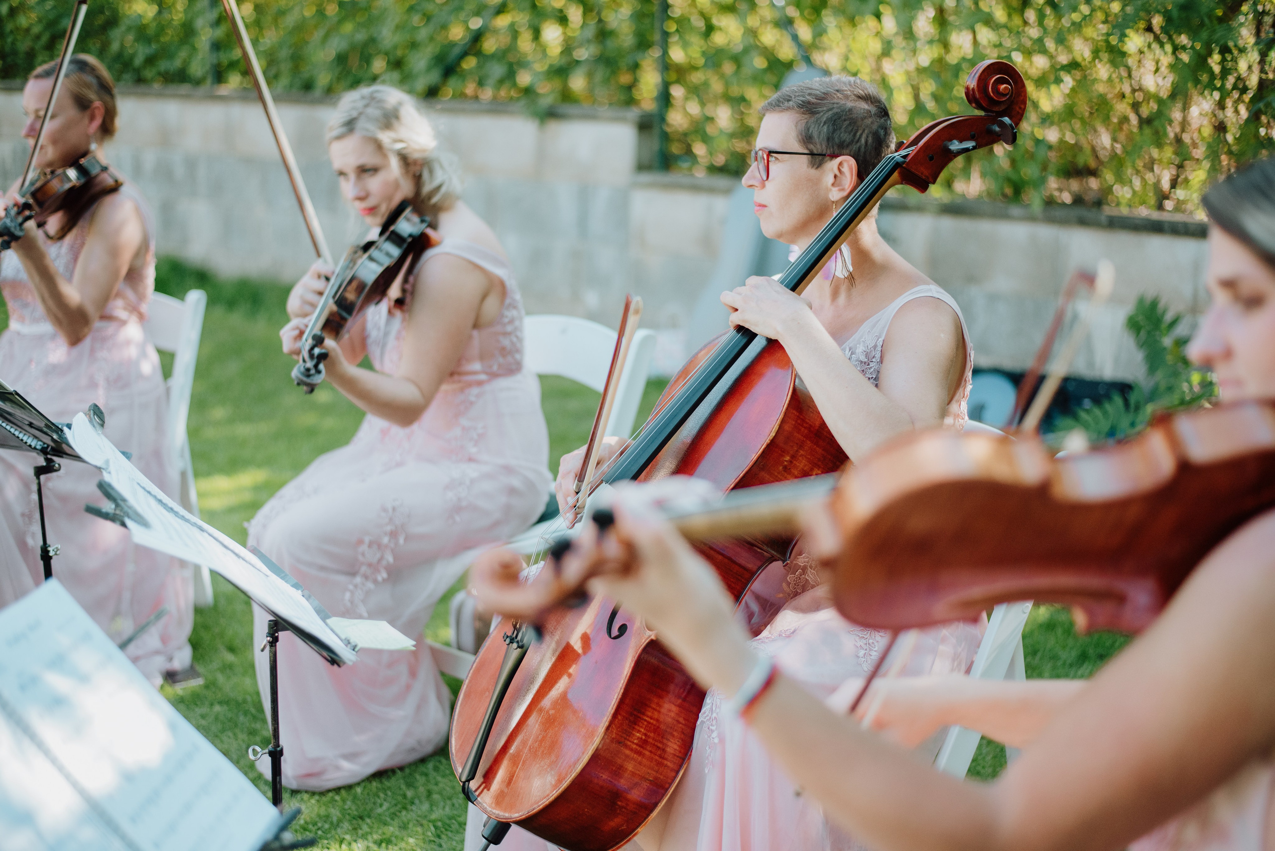 Czech and Portugal Photographer. Lifestyle, wedding and family photographer