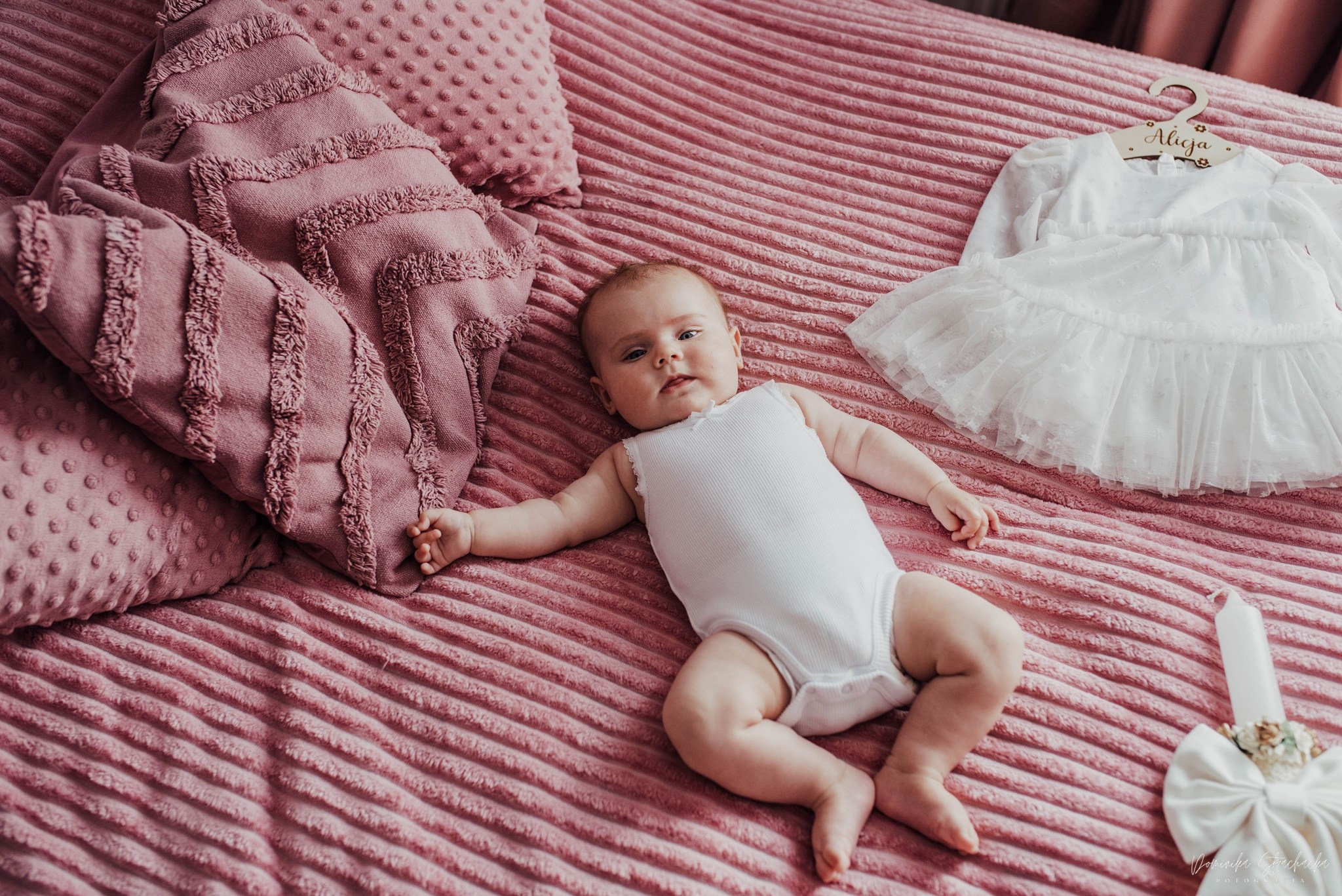 Chrzest Święty Alicji. Dominika Strachacka Fotografia | Fotograf ślubny i rodzinny Opole Lubelskie Lublin