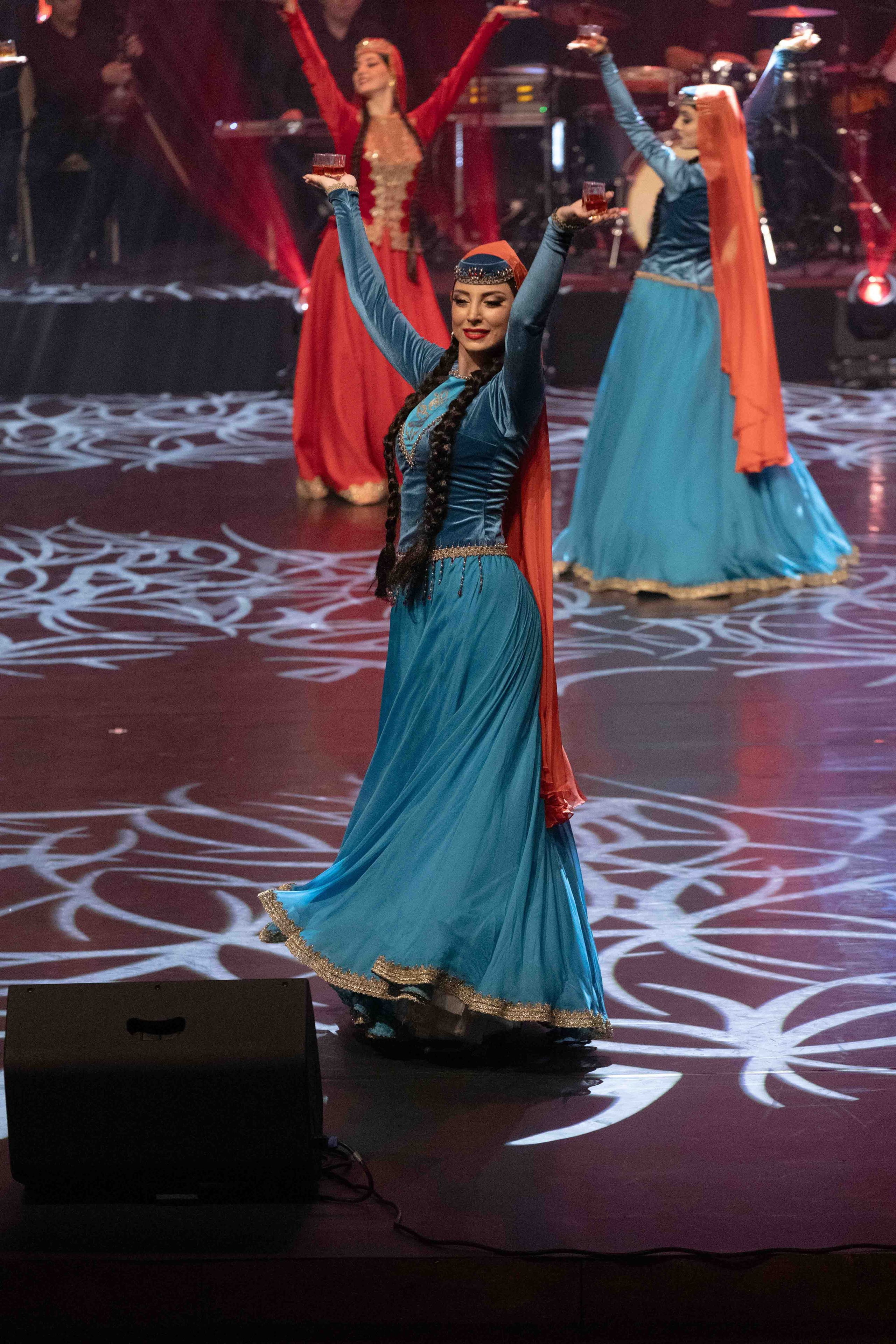 STATE DANCE ENSEMBLE. Wedding&Event photographer Ismail Rzayev in Baku