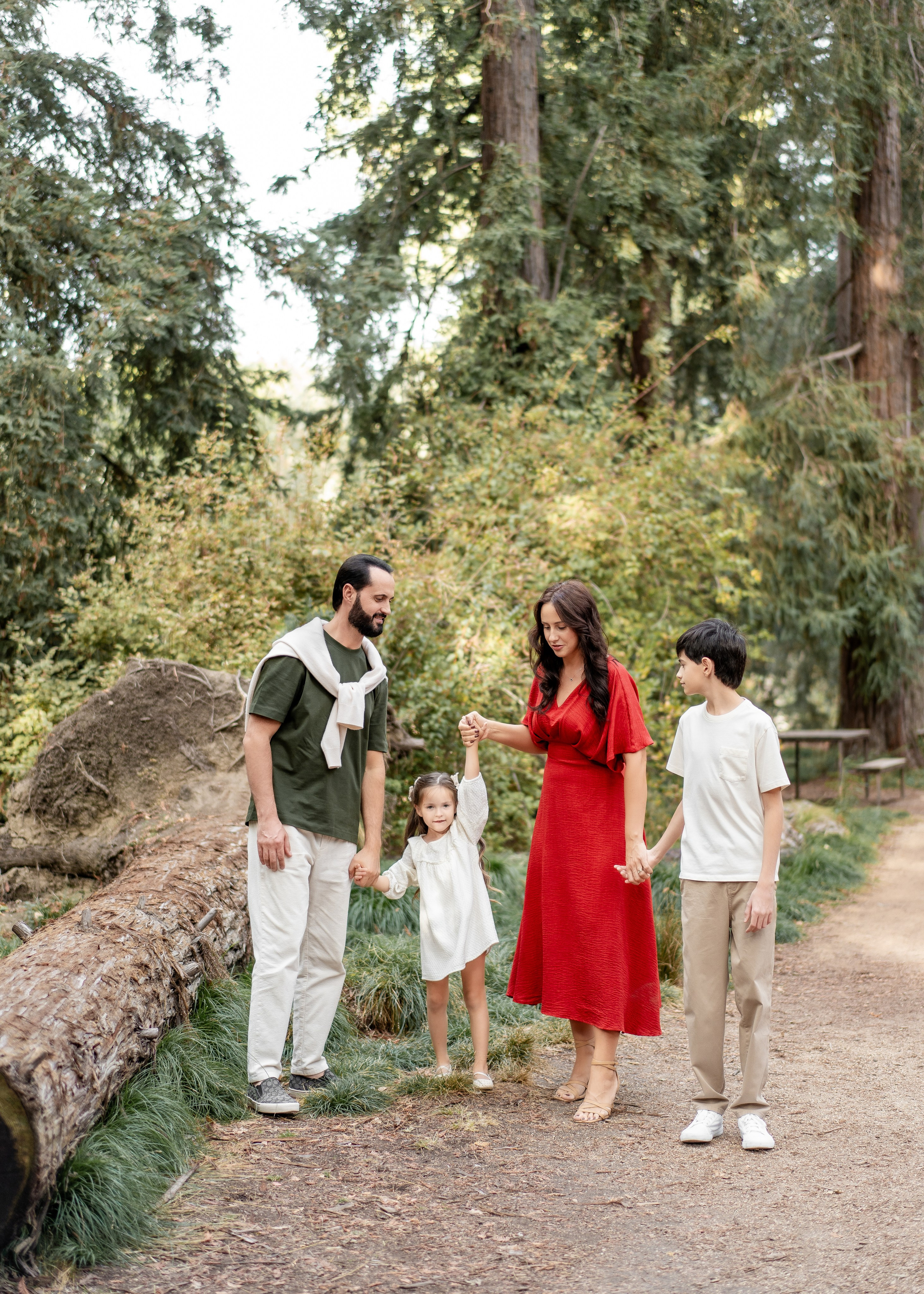 Mikhailov family. Family photographer in Sacramento | Sofia Pavenko