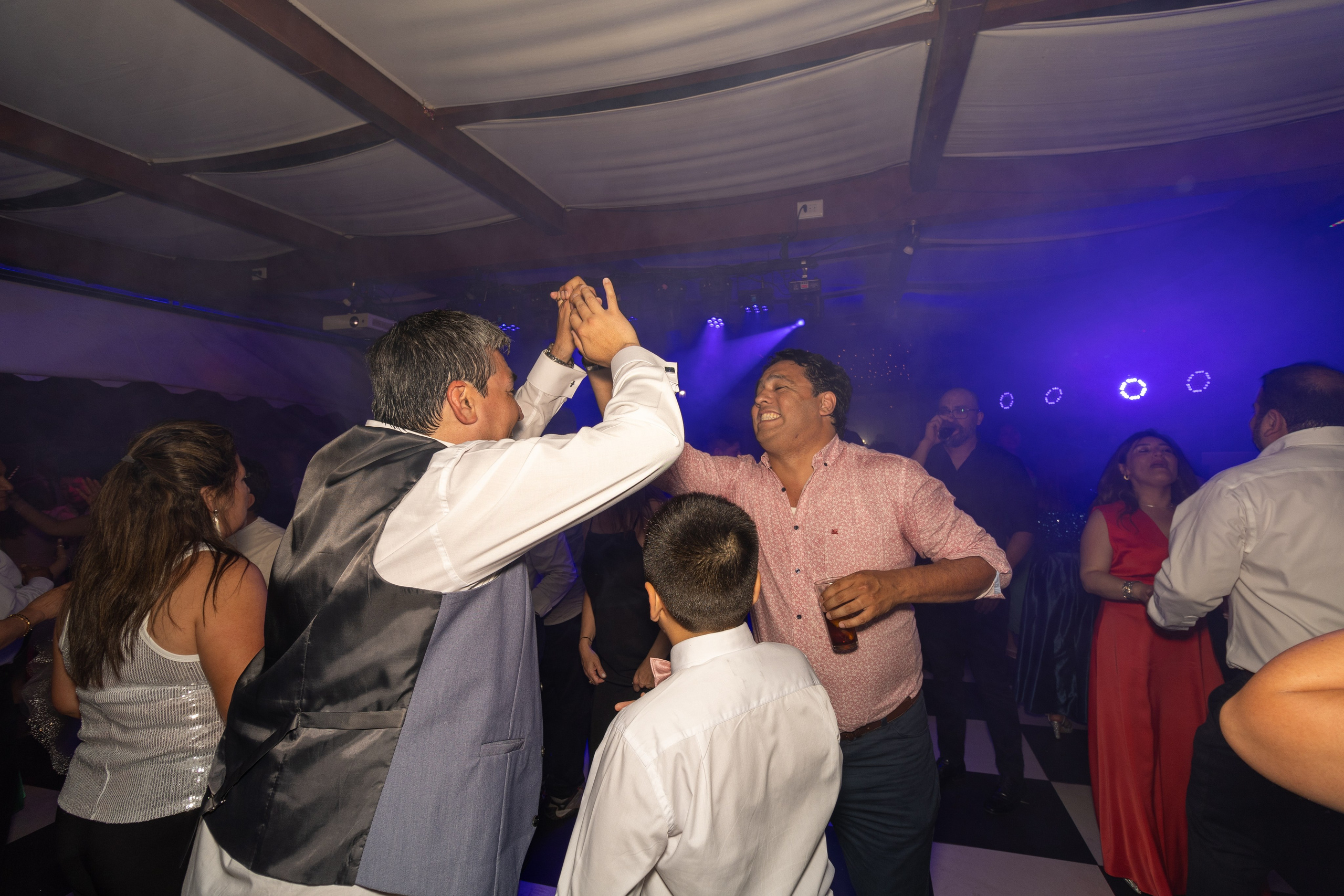 Katherin y Daniel. Dinka & Emilio - El arte de preservar lo que no se repite