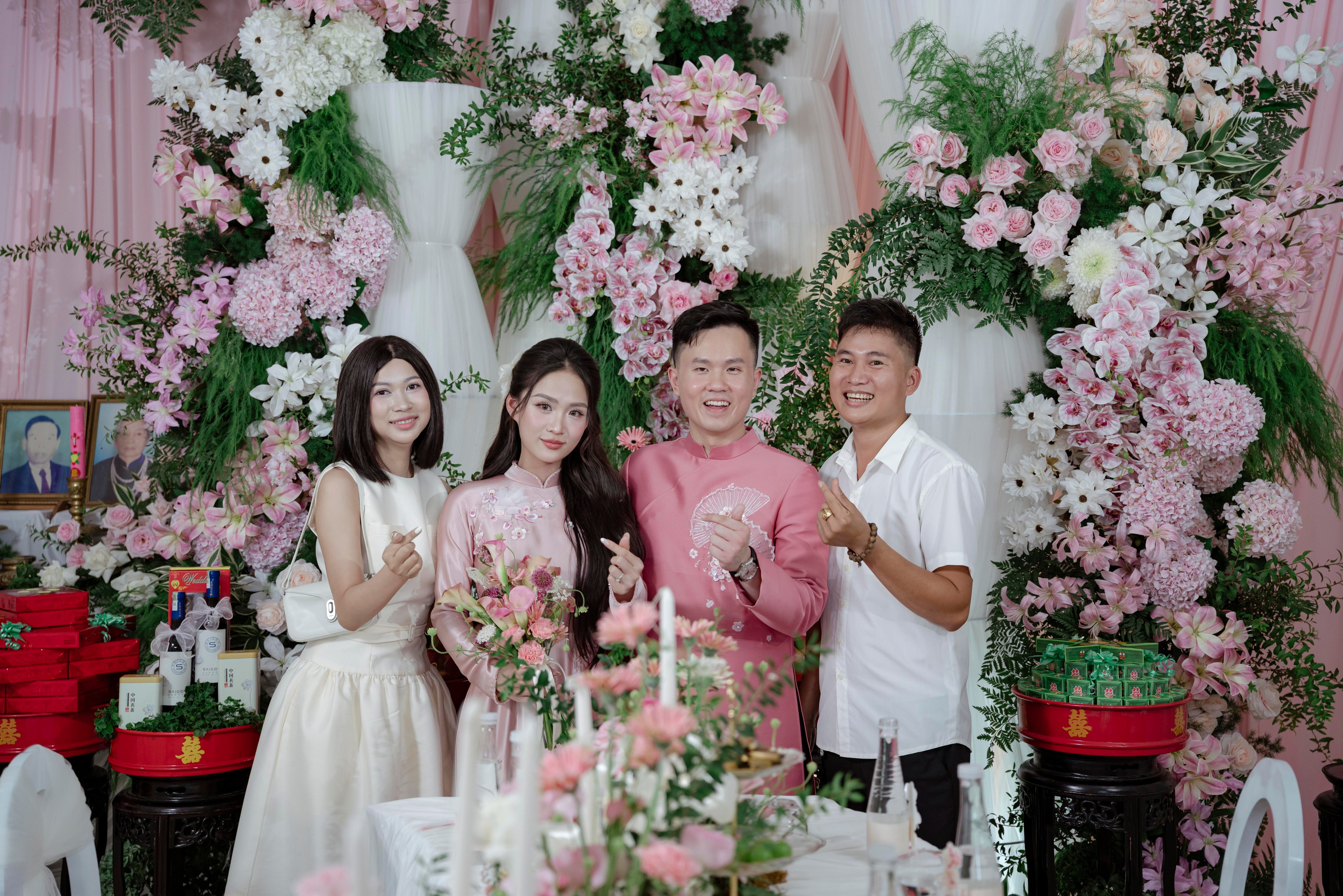 LINH & HUYEN. WEDDING PHOTOGRAPHER IN VIETNAM