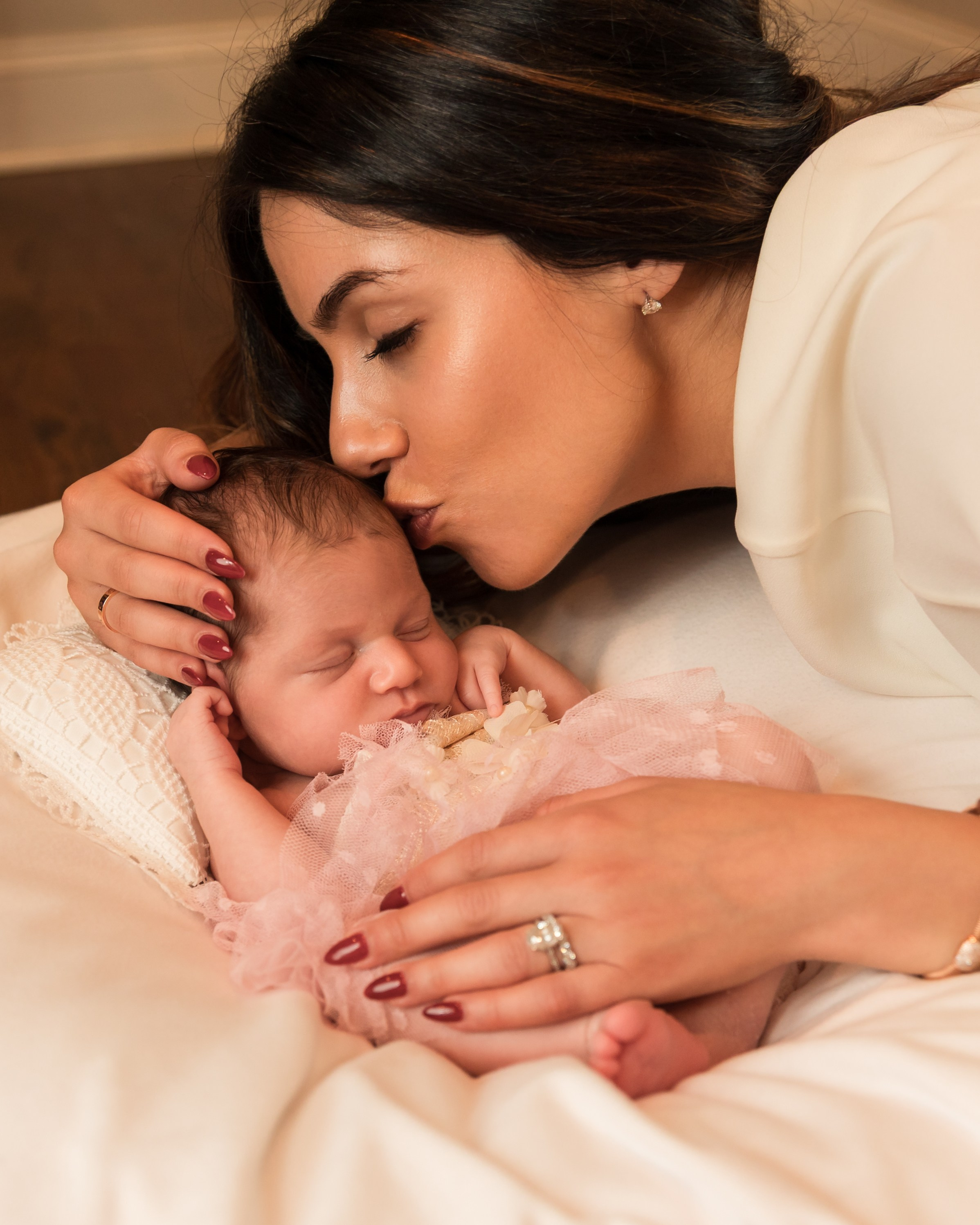12 Days Newborn Girl Session | A Sweet Newborn Photoshoot. Family, lifestyle, and commercial photography in New York and New Jersey