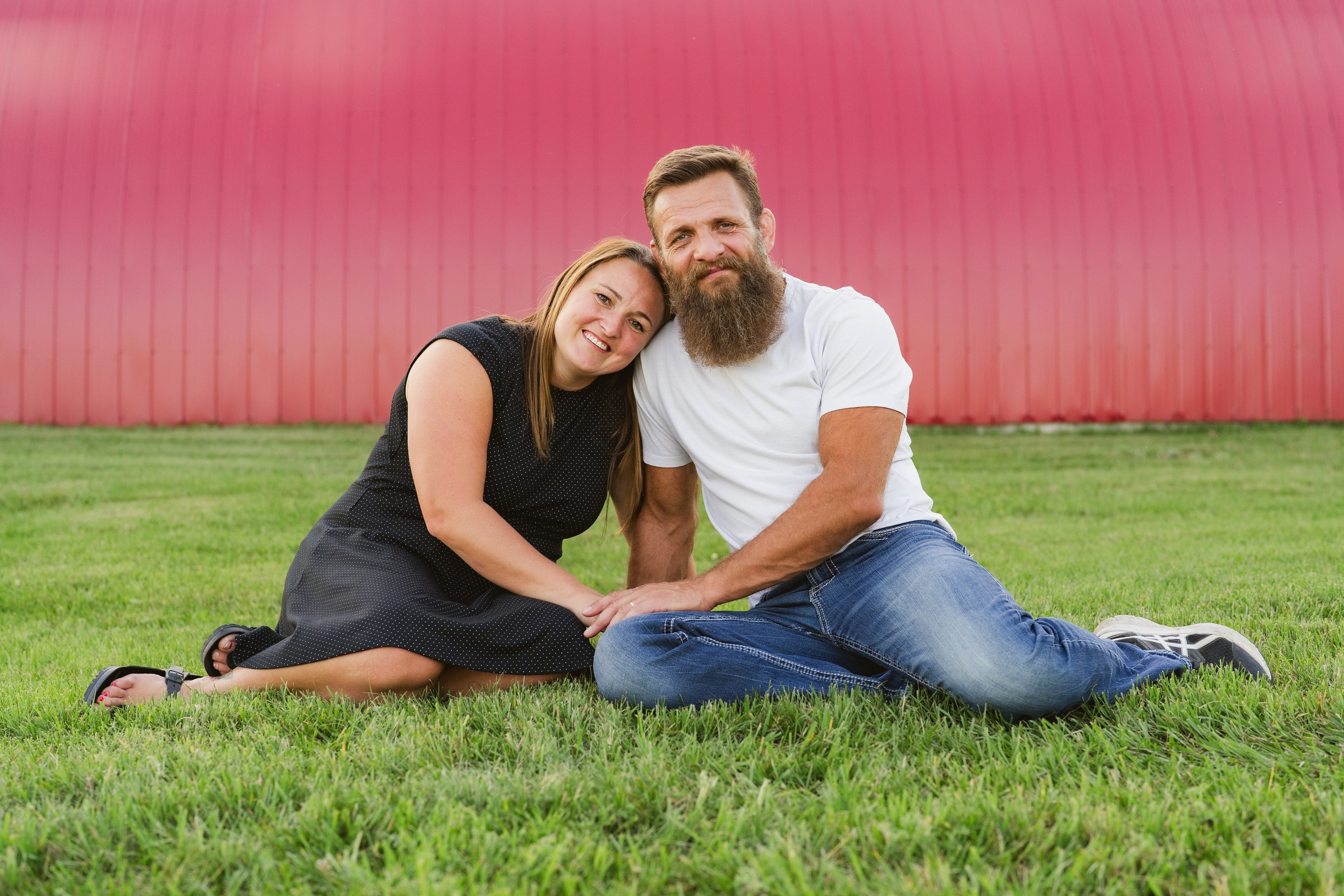 Tiffany and John’s family. Photographer Viktoriia Skavronskaya