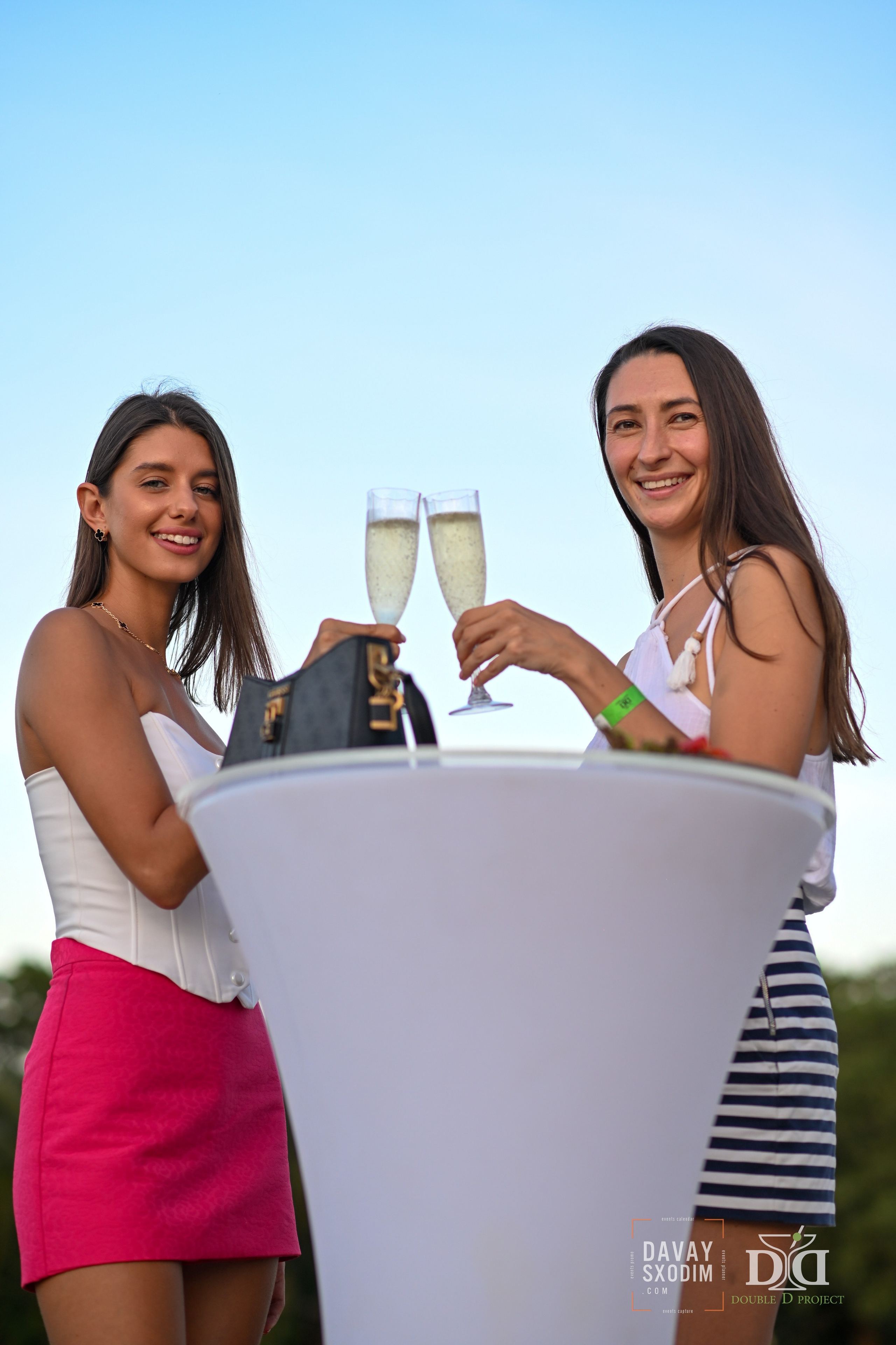 Вечеринка на аэродроме | Фоторепортаж | Афиша | DAVAYSXODIM.com PHUKET. АФИША|ФОТОРЕПОРТАЖИ|ИВЕНТЫ|ПХУКЕТ