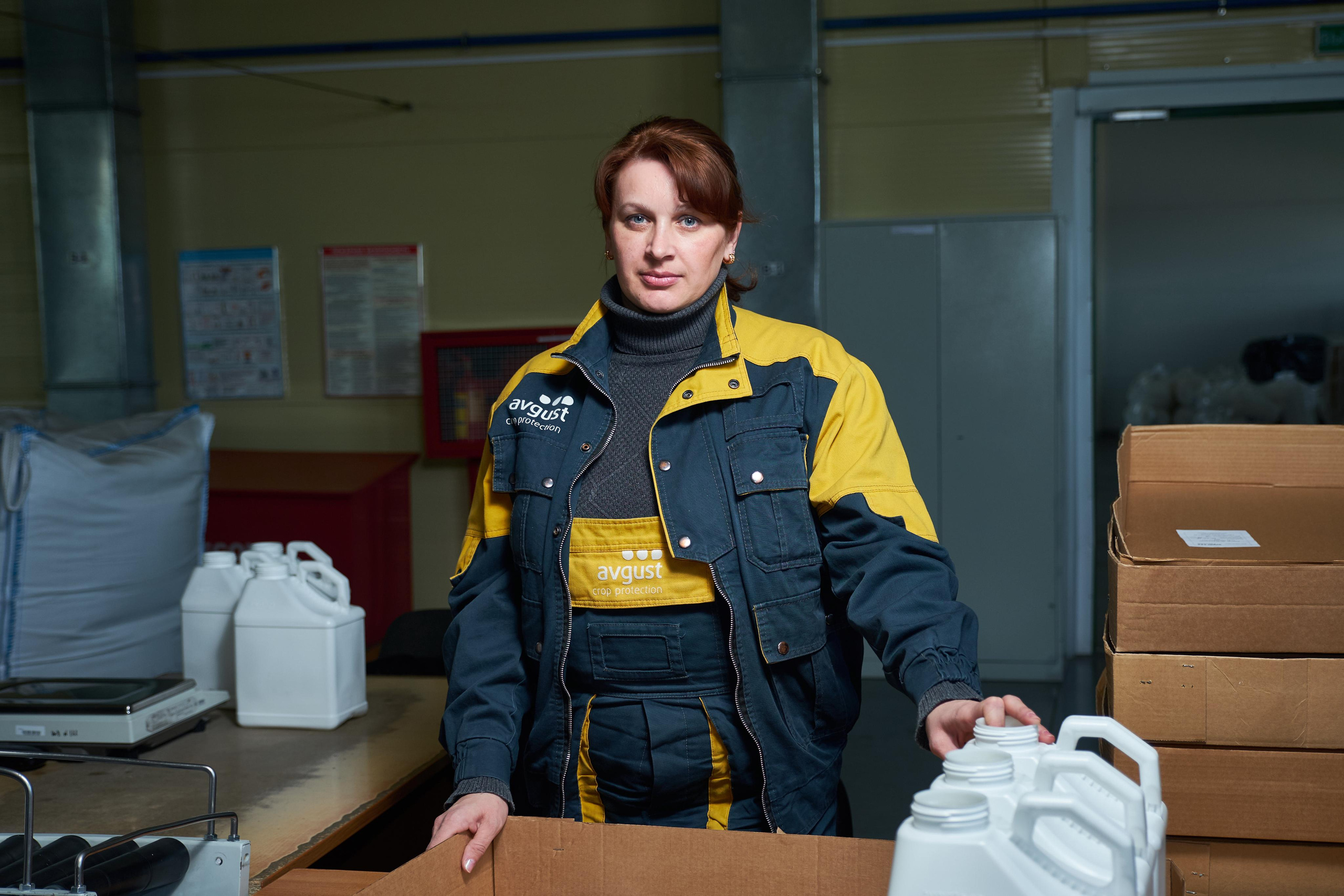 Employees. צלם אלכס ברט בישראל