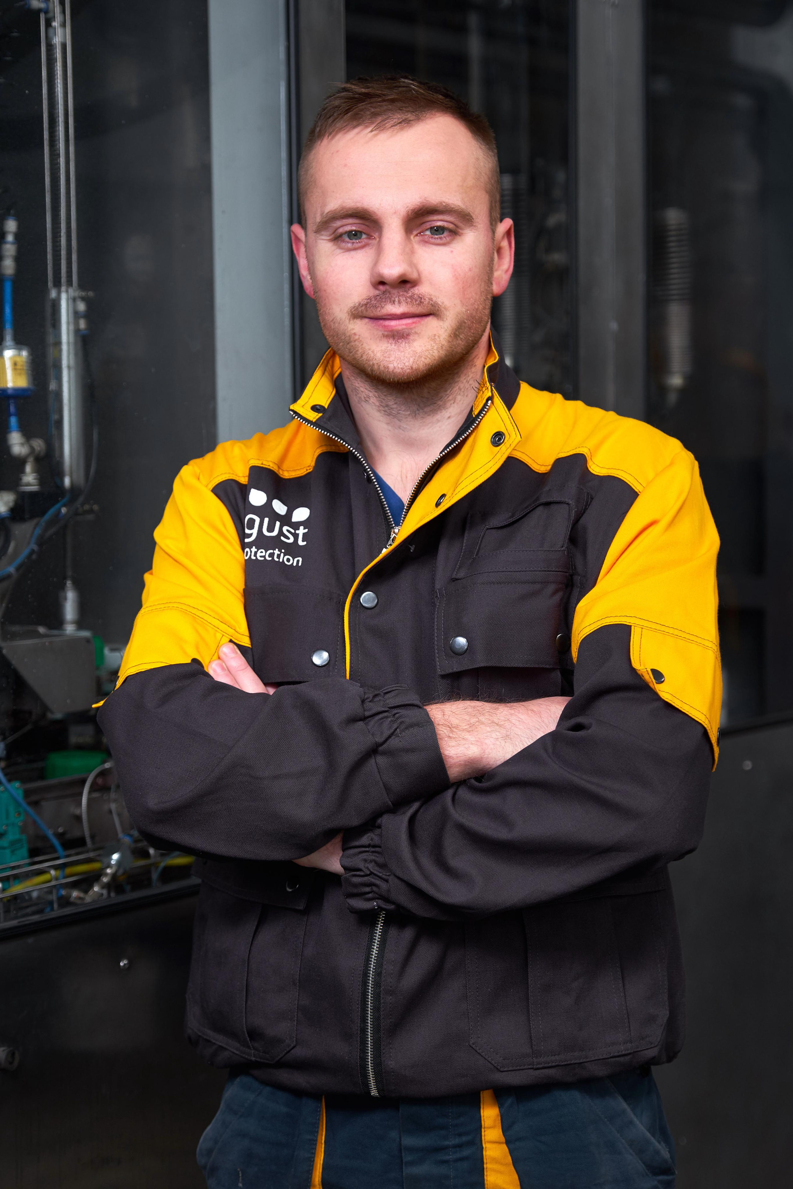 Employees. צלם אלכס ברט בישראל