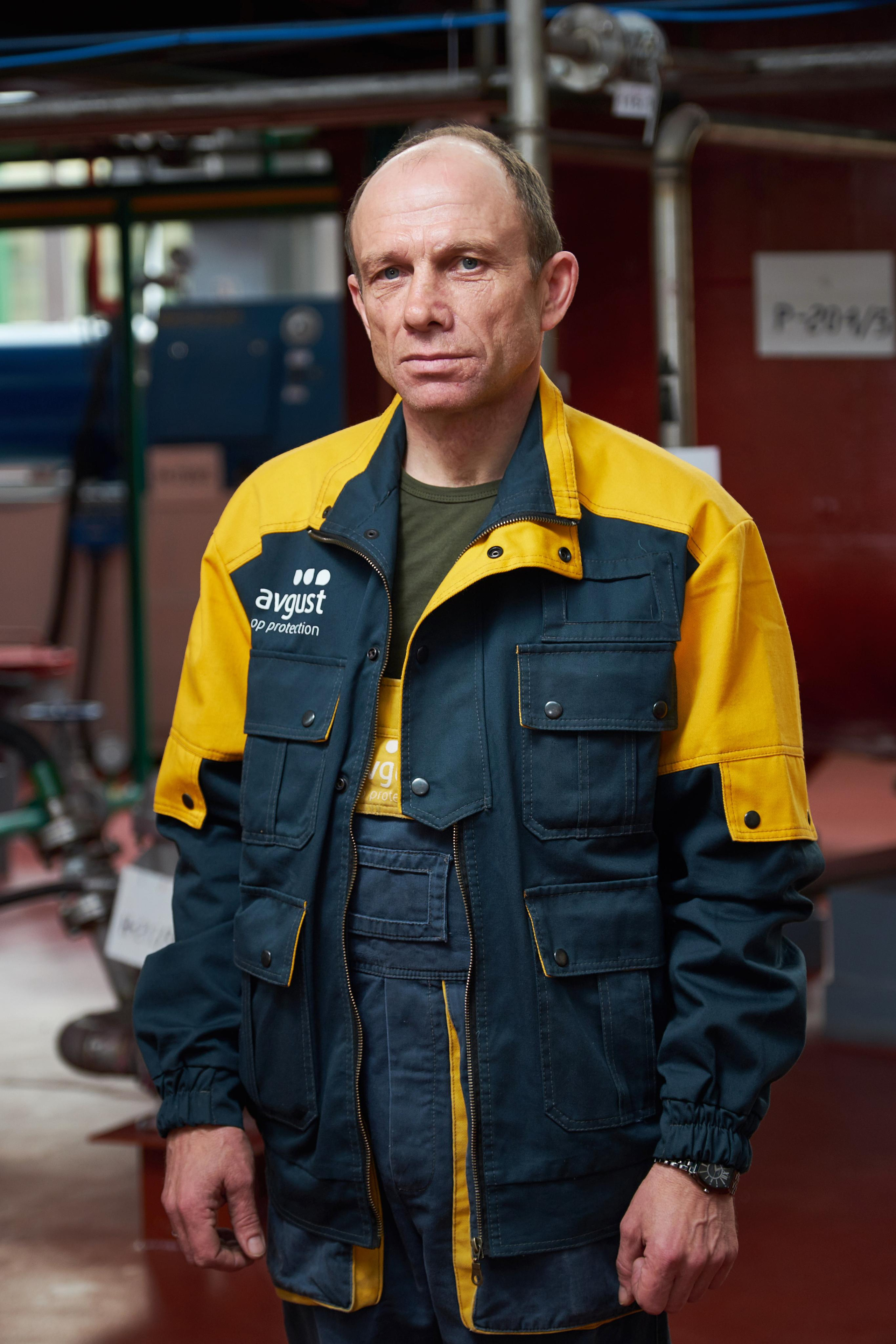 Employees. צלם אלכס ברט בישראל