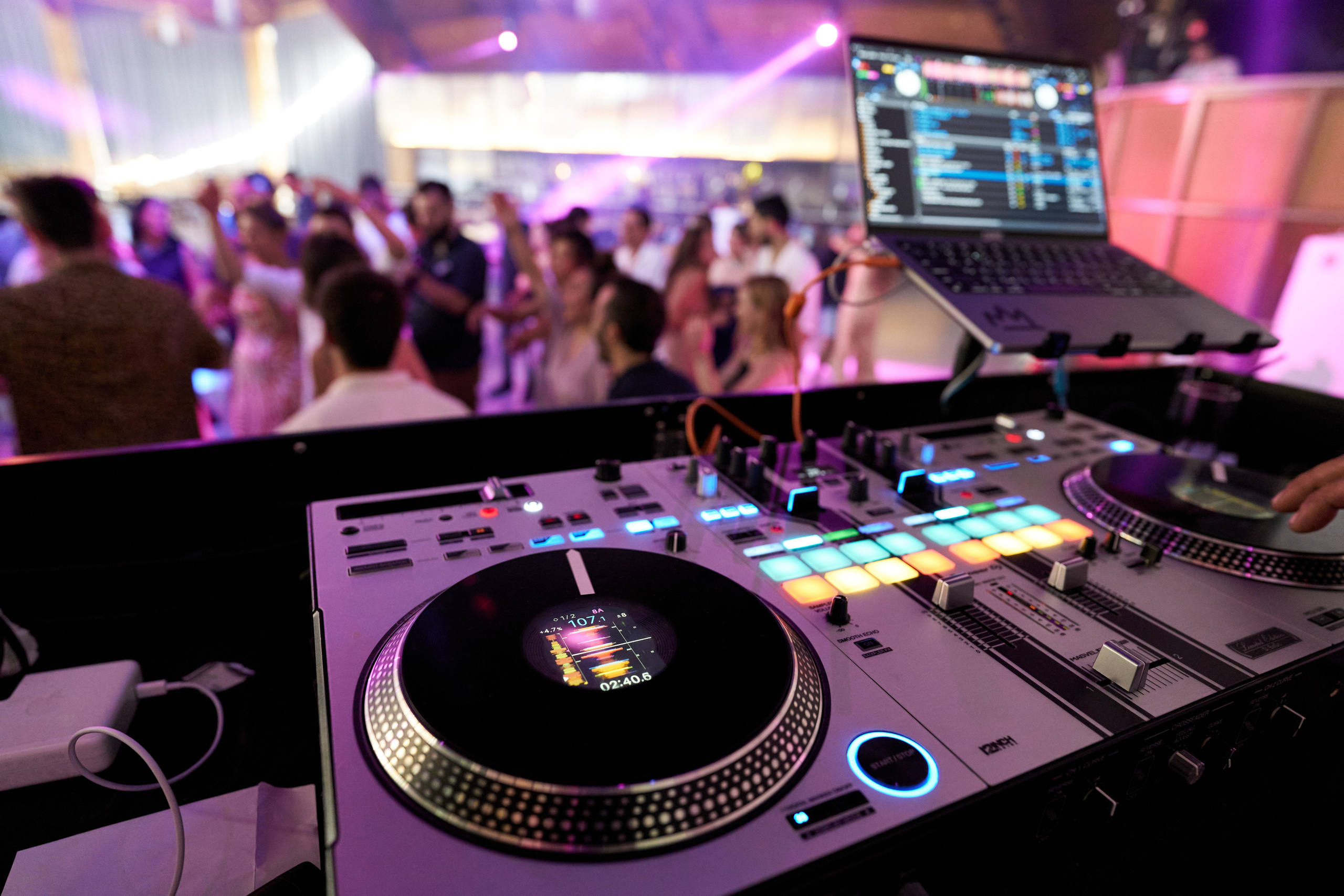 Sheri&Nimrod. צלם אלכס ברט בישראל