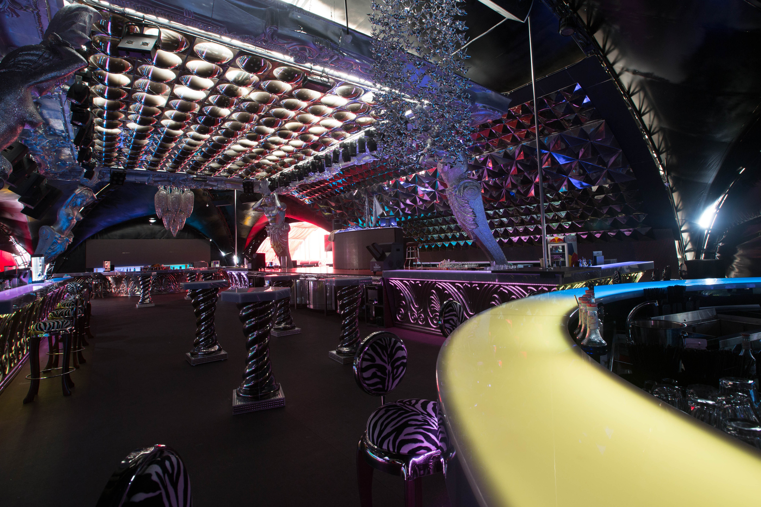 Interior. צלם אלכס ברט בישראל