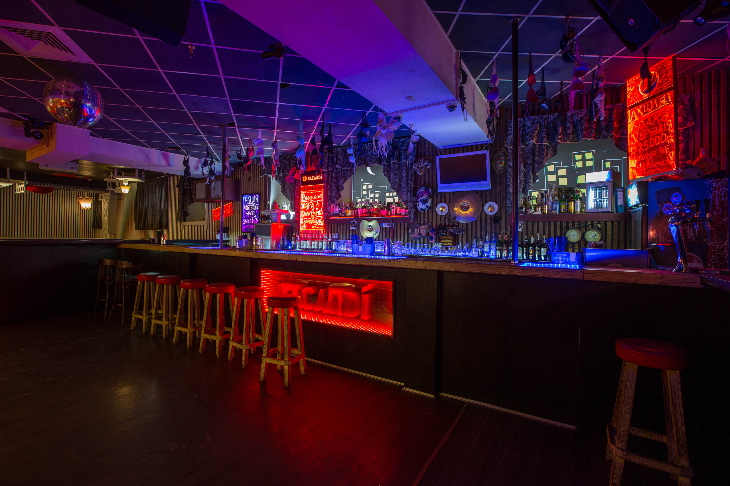 Interior. צלם אלכס ברט בישראל