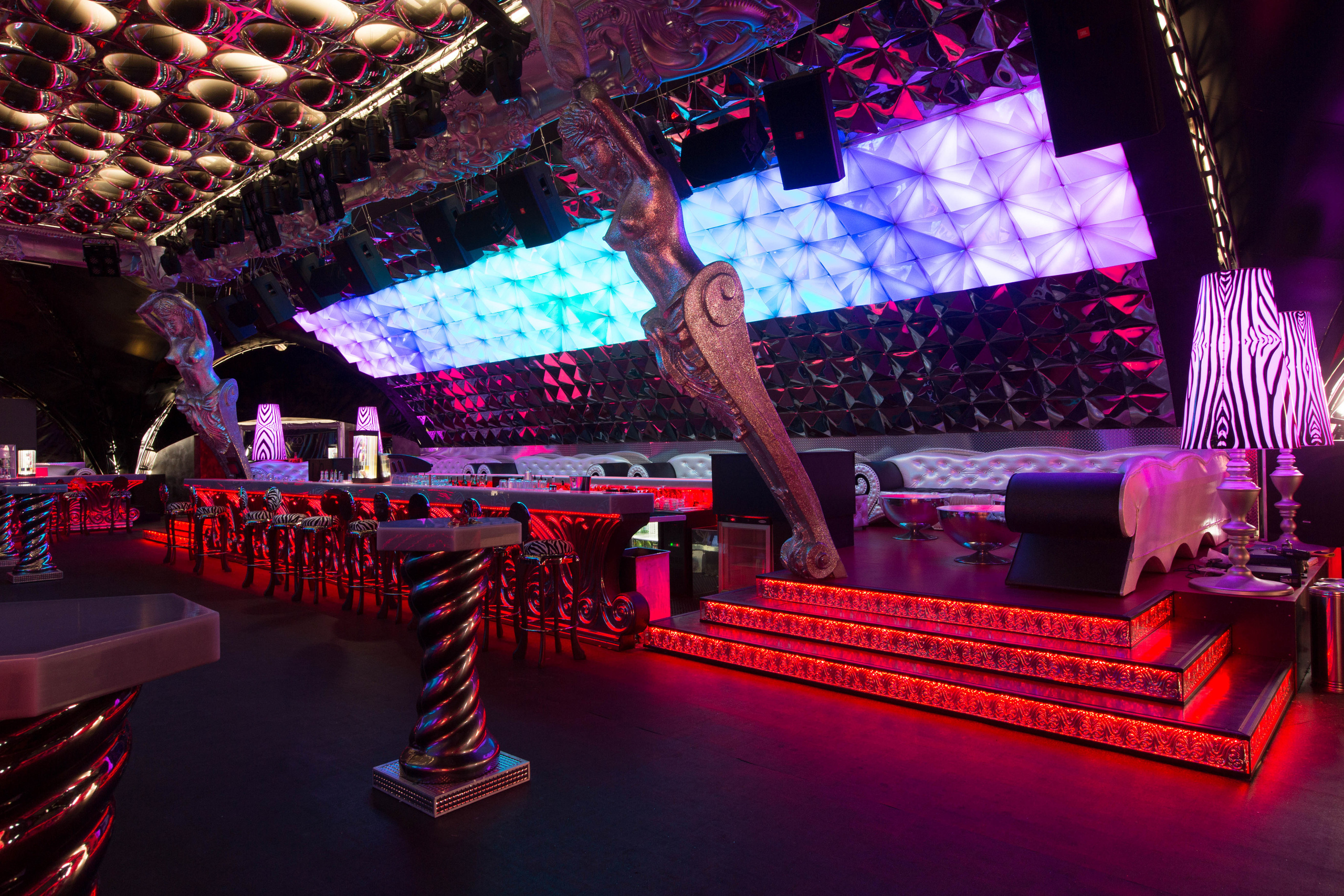 Interior. צלם אלכס ברט בישראל