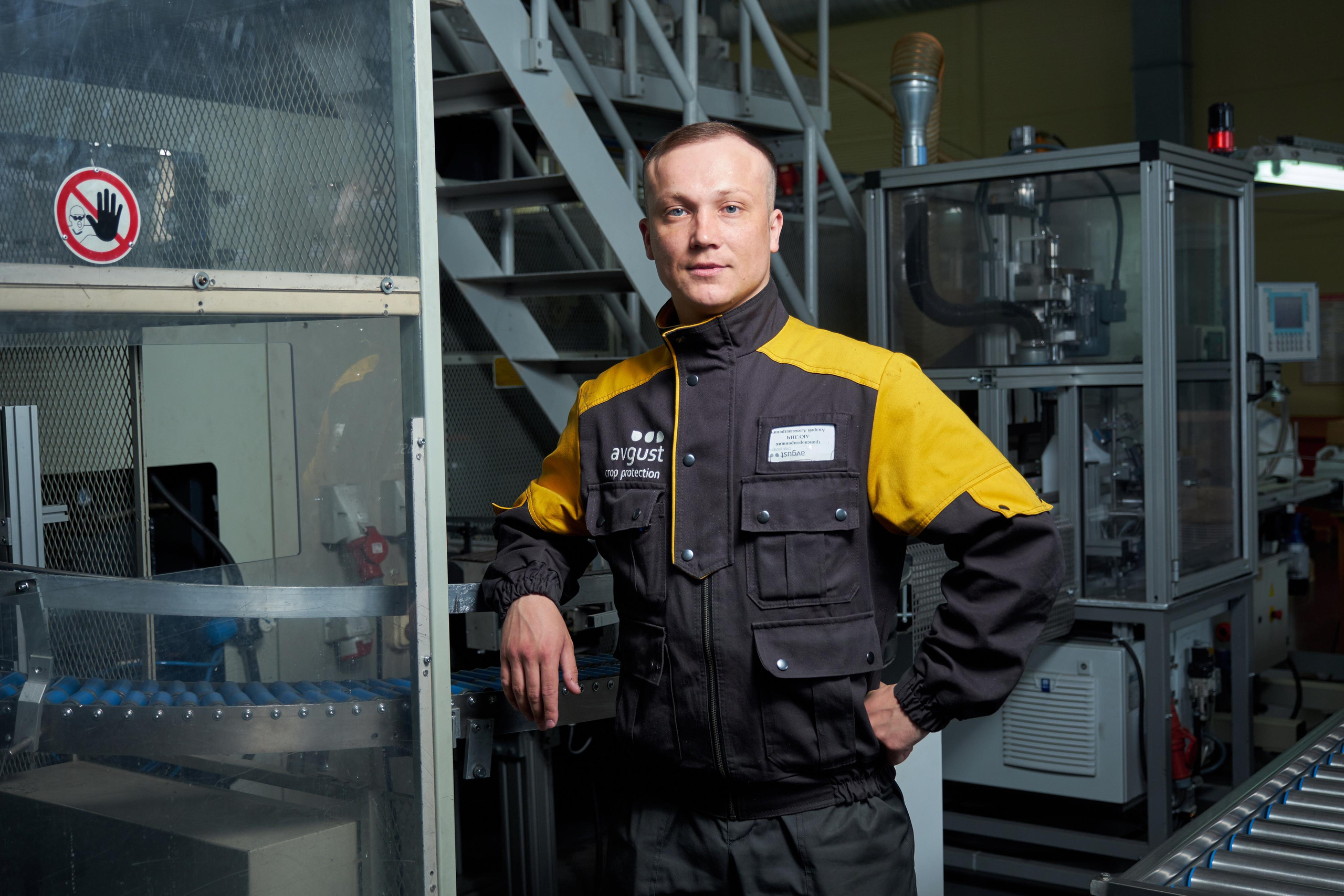 Employees. צלם אלכס ברט בישראל