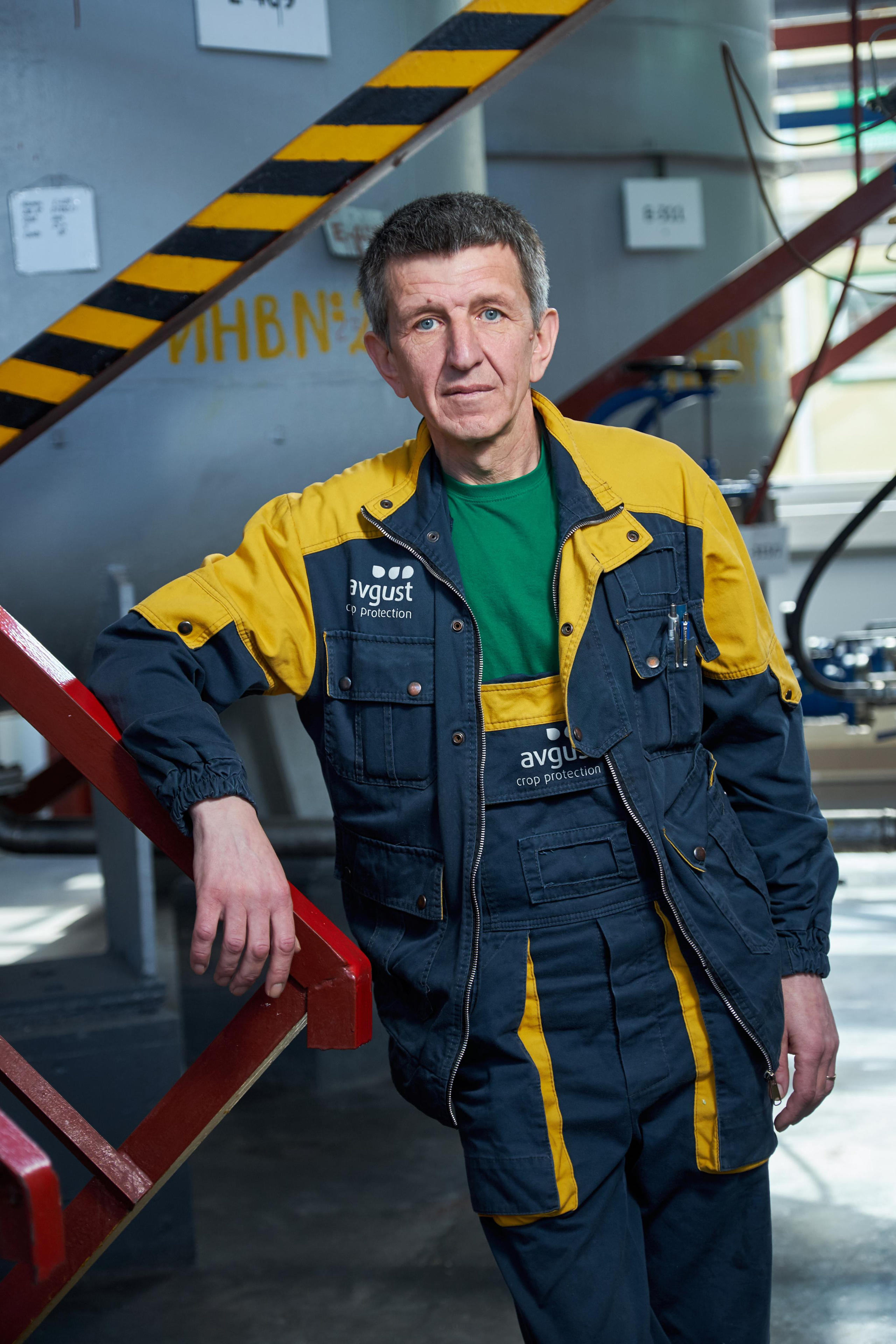 Employees. צלם אלכס ברט בישראל