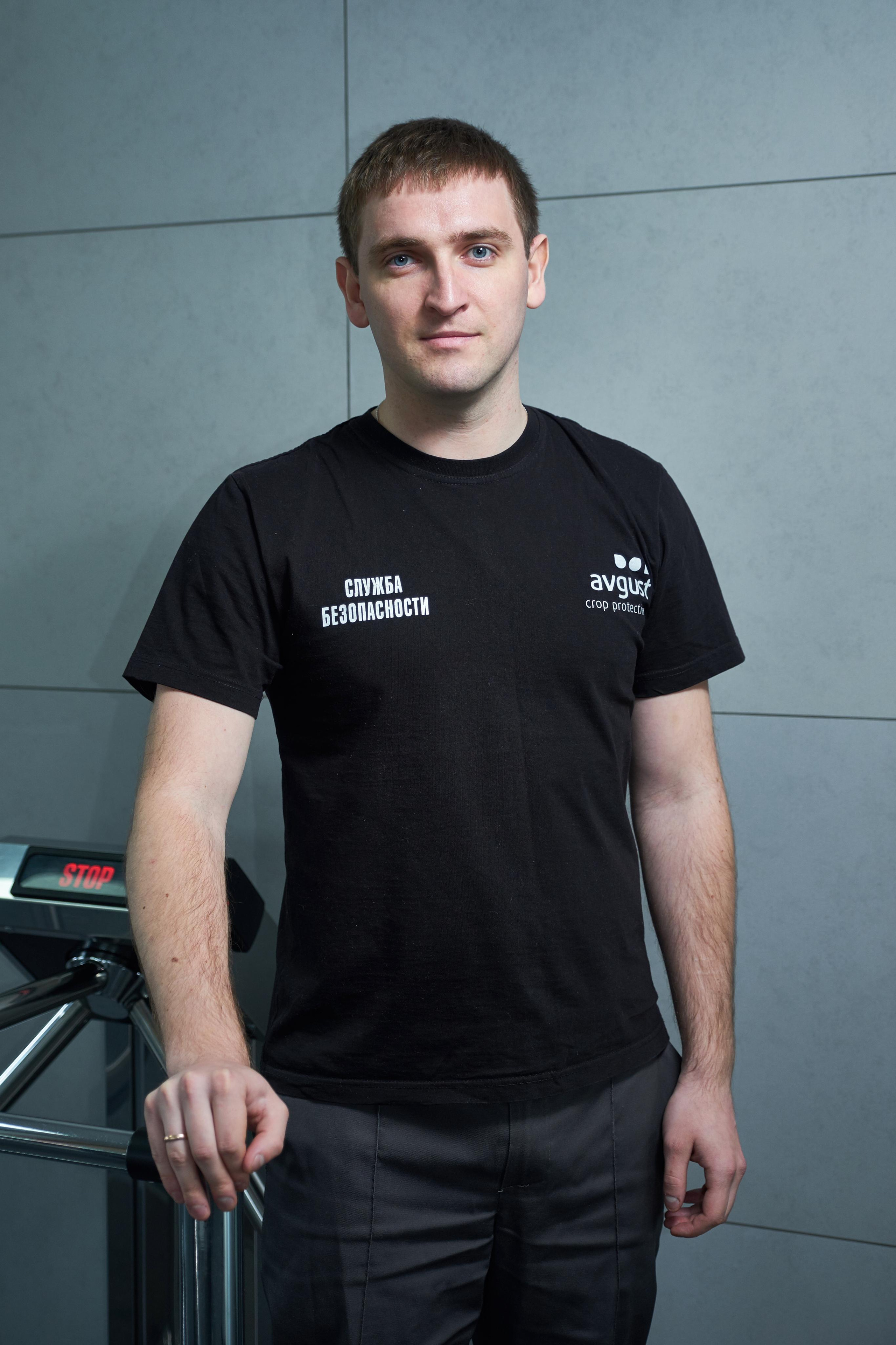 Employees. צלם אלכס ברט בישראל