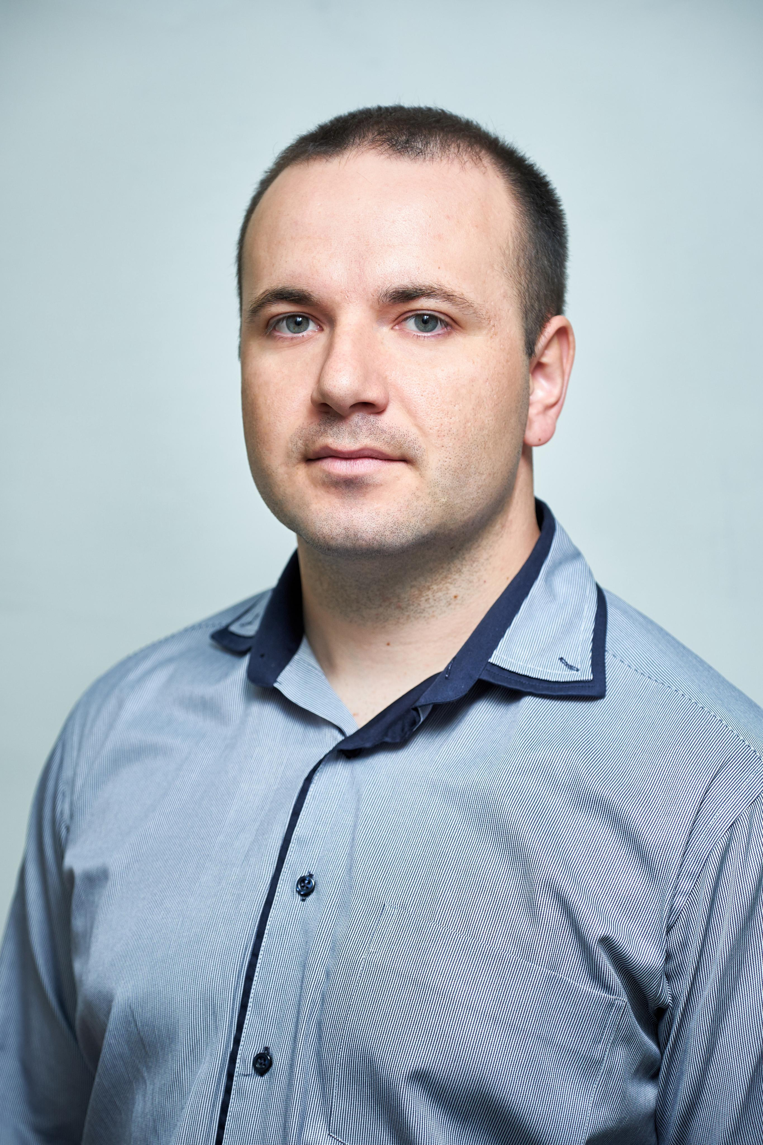 Employees. צלם אלכס ברט בישראל