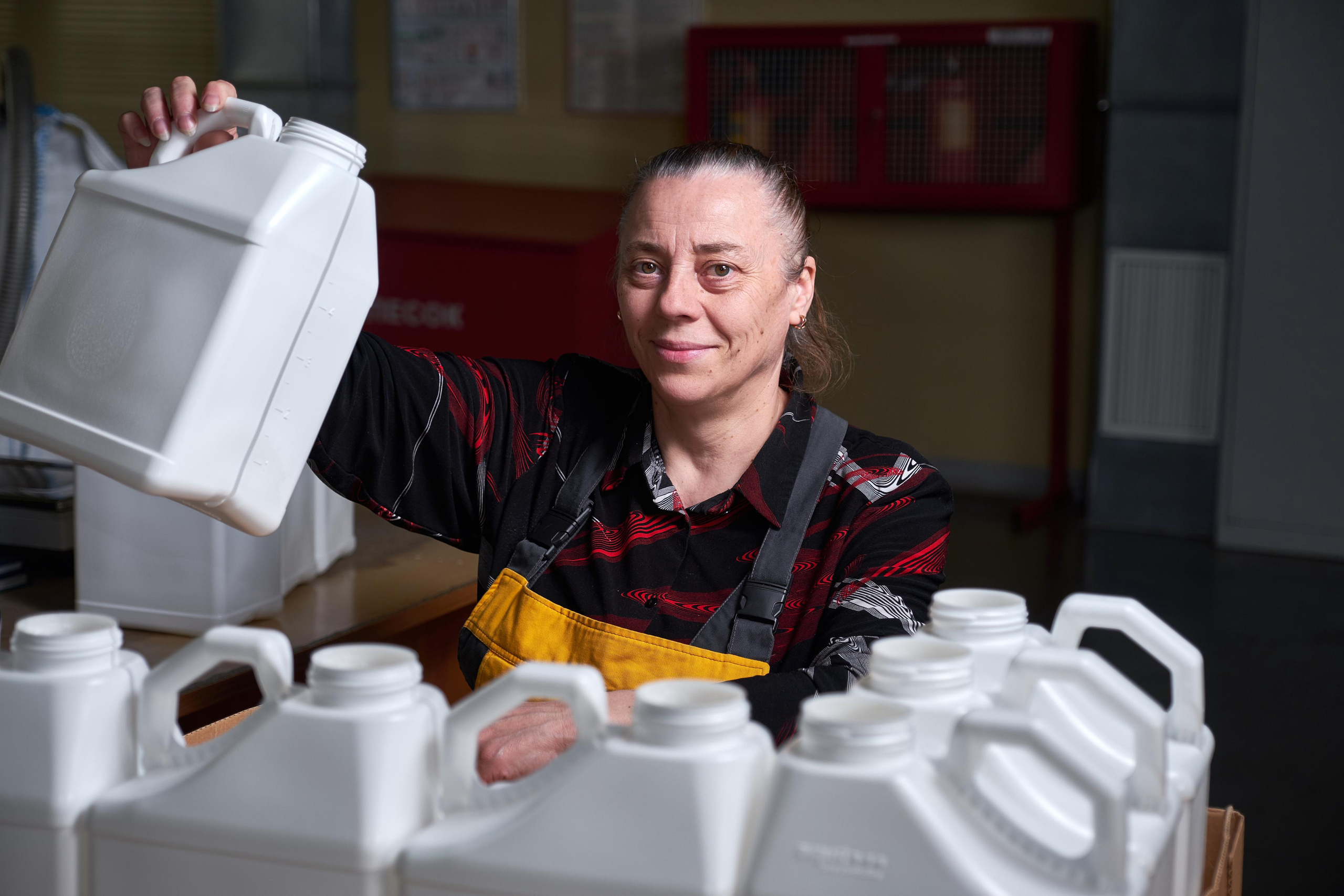 Employees. צלם אלכס ברט בישראל