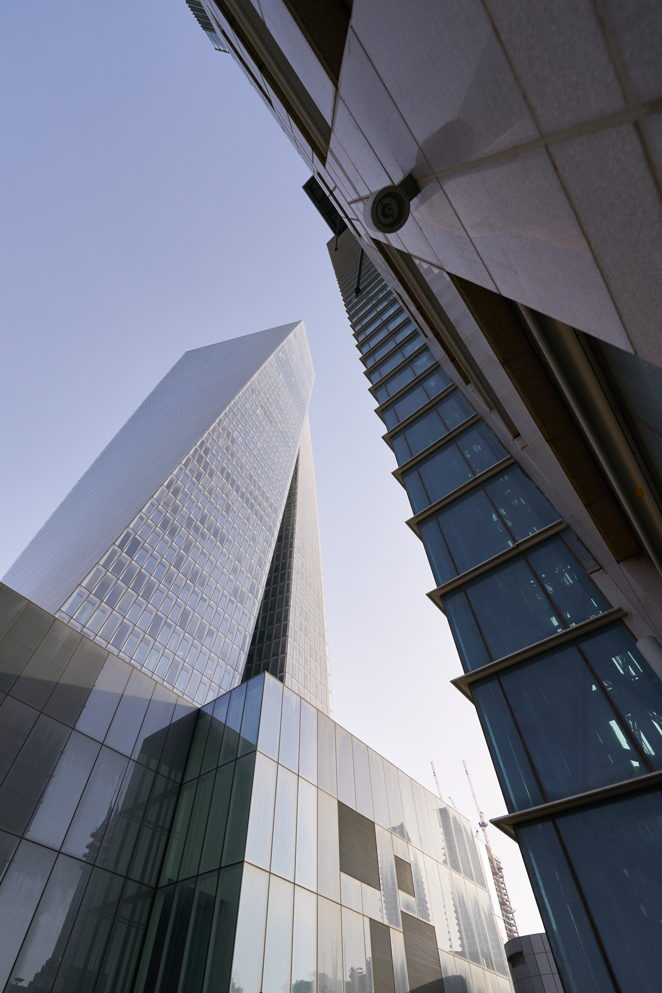 Exterior. צלם אלכס ברט בישראל