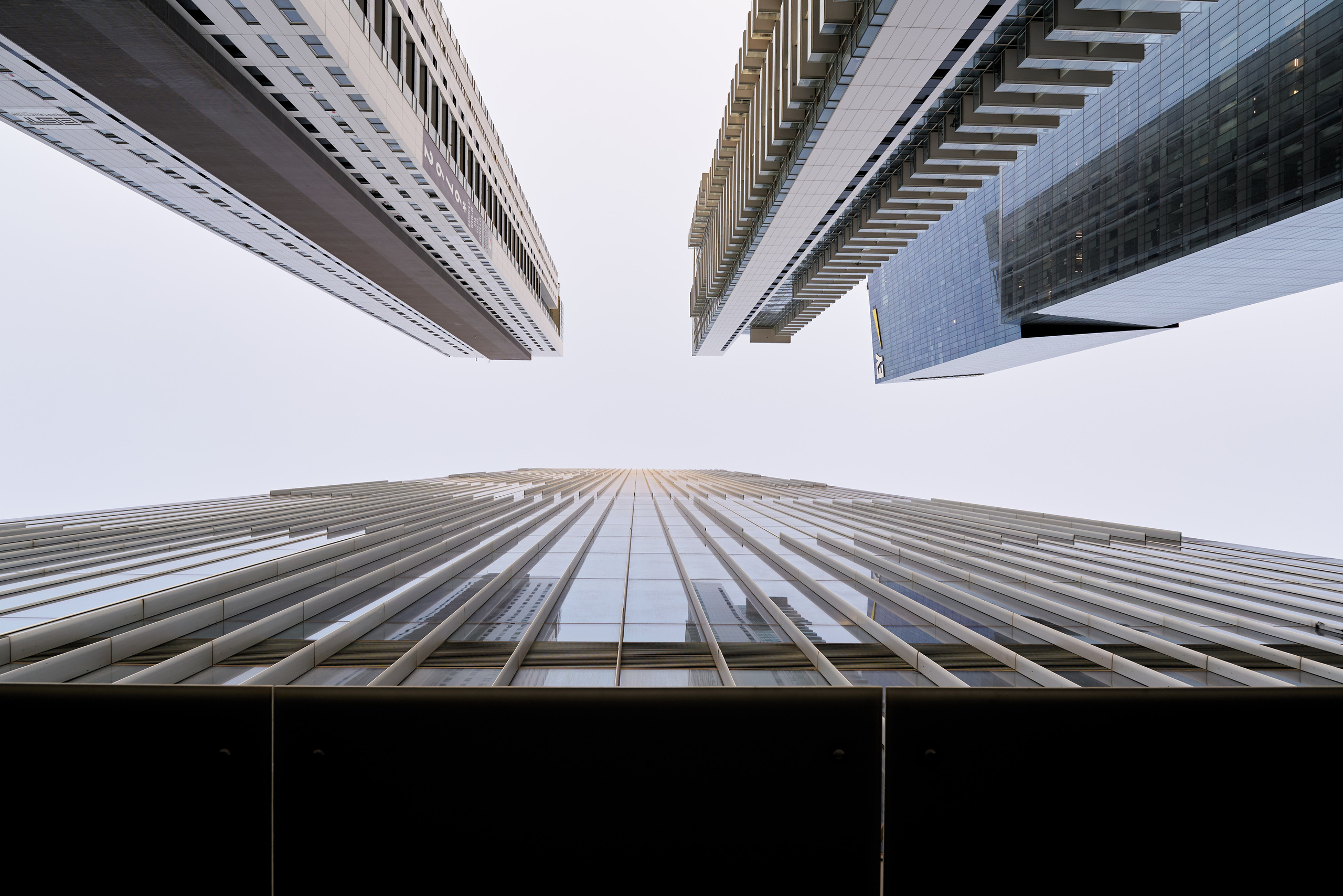 Exterior. צלם אלכס ברט בישראל