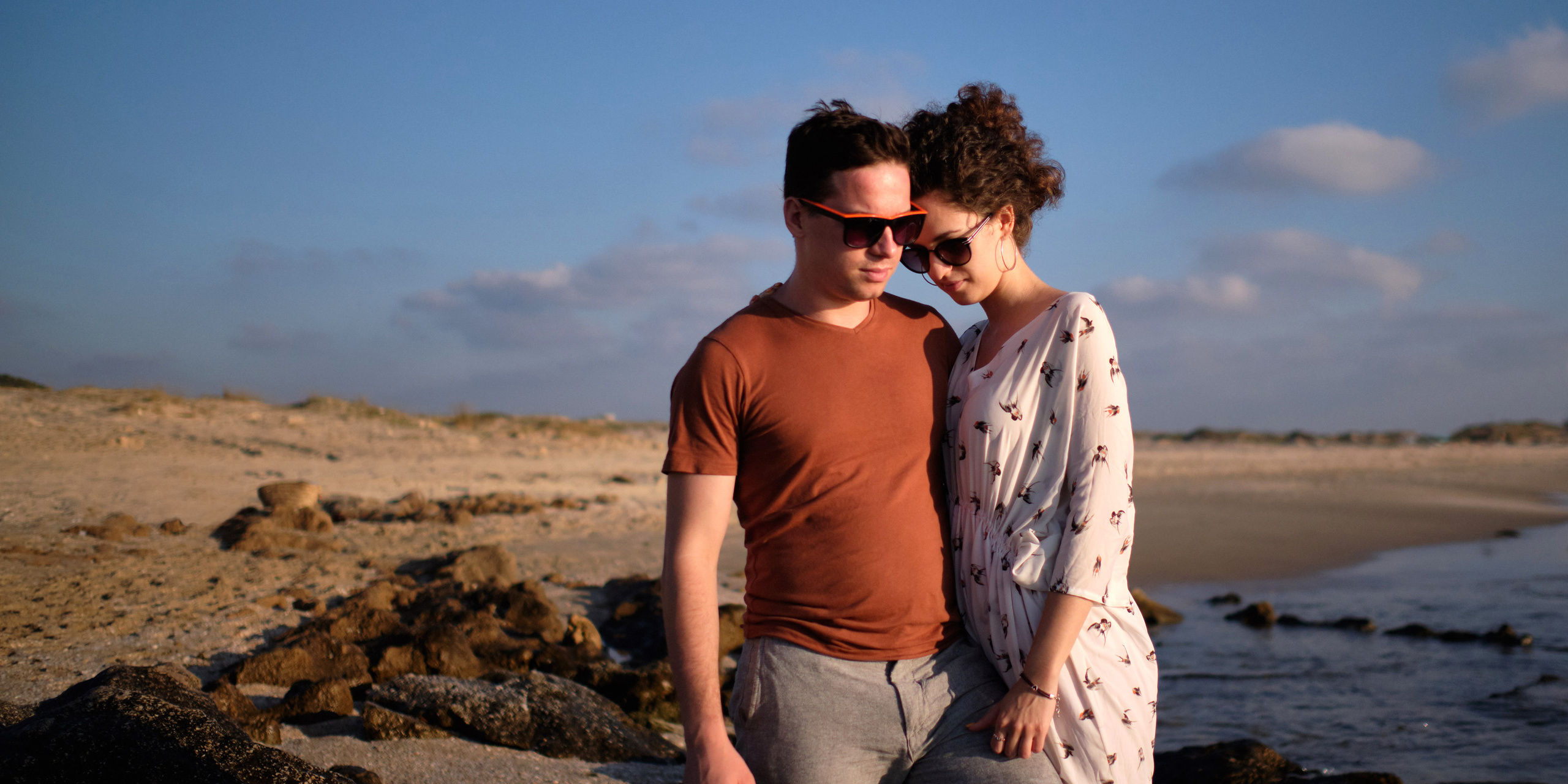 צילום זוגות ליד הים