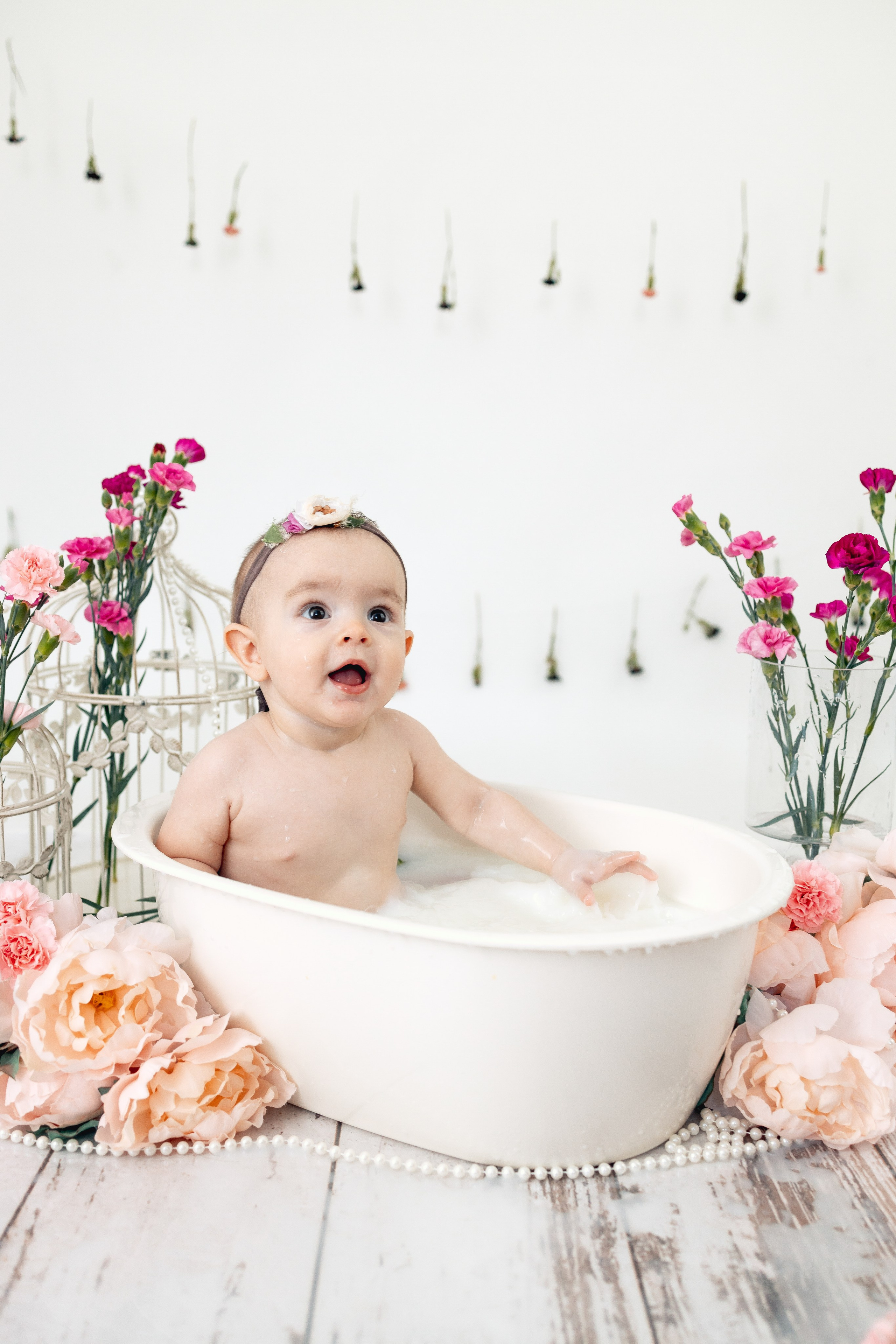 Milk bath. Anaeliseevaphoto.com
